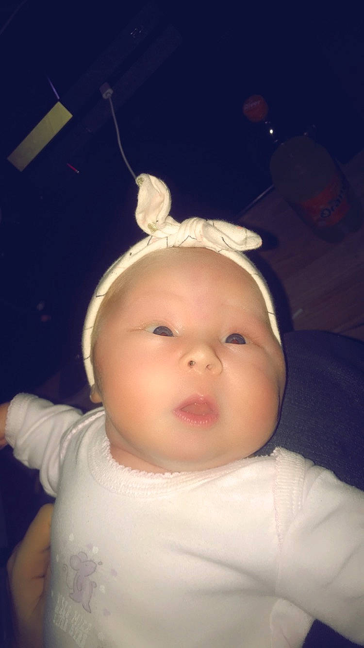 Zayna participe au concours pour gagner de l'argent avec cette photo : arm, baby, baby_toddler_clothing, cheek, chin, cool, ear, eye, eyelash, flash_photography, forehead, gesture, happy, headwear, iris, lip, mouth, nose, person, skin