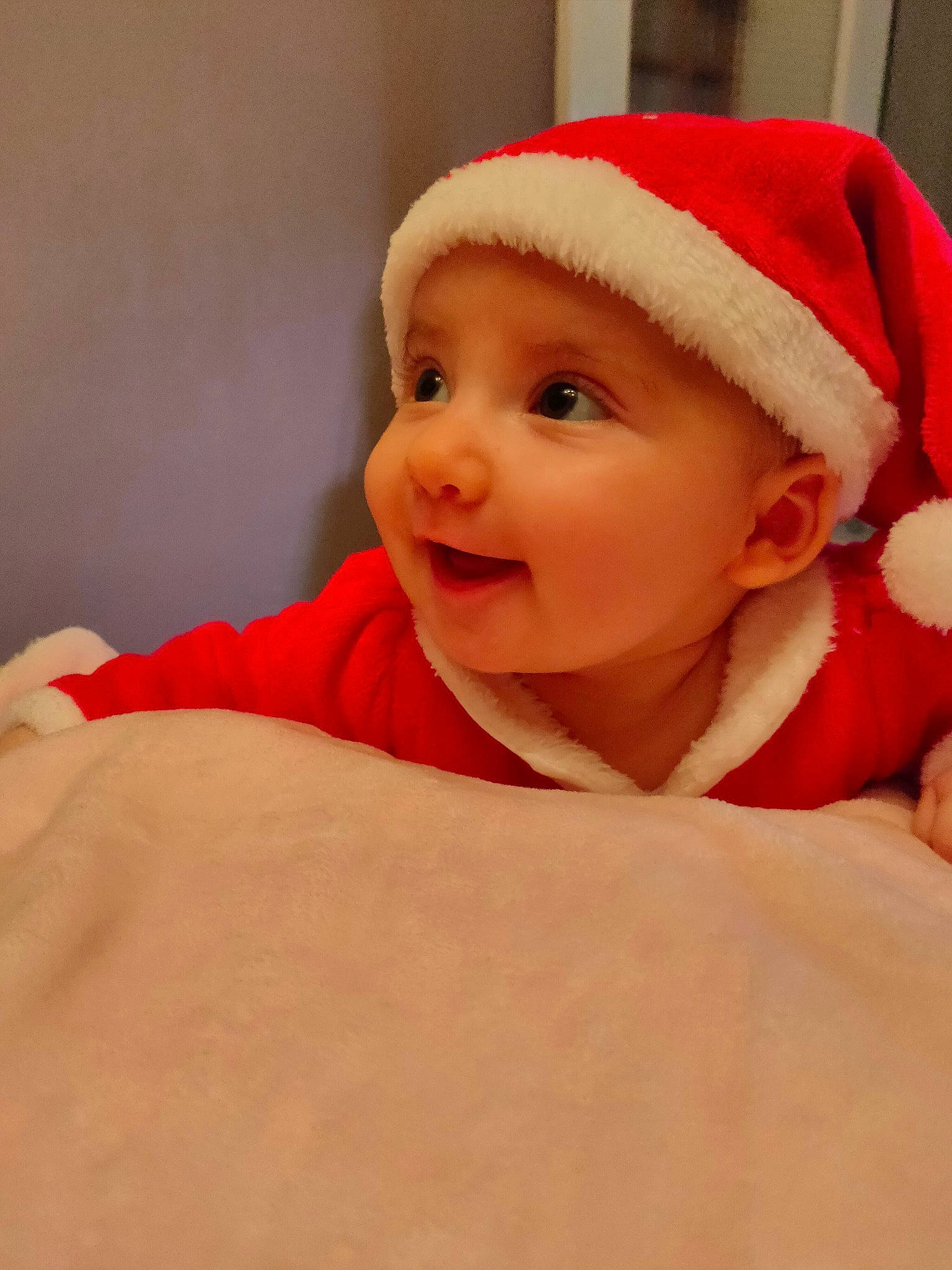 Maïana a rejoint le concours — aidez-le/la à gagner de superbes lots ! baby, baby_toddler_clothing, cap, carmine, cheek, child, comfort, event, eye, fun, fur, happy, headwear, holiday, lip, nose, outerwear, person, skin, sleeve