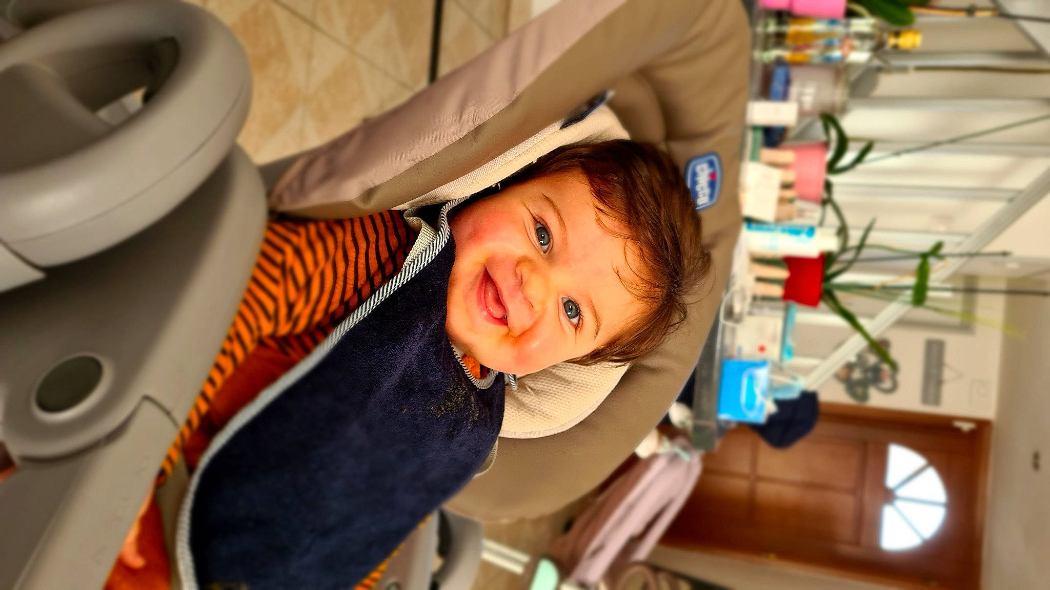 Thyméo a rejoint le concours — aidez-le/la à gagner de superbes lots ! child, fashion_accessory, hat, headgear, person, smile, toddler