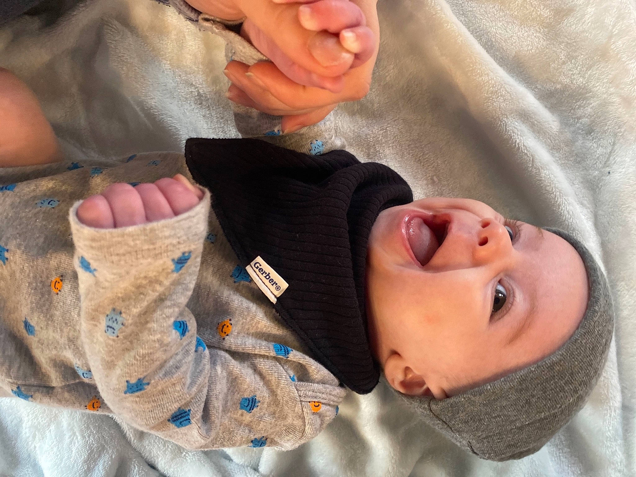 Draco is registered to the contest to win money with this photo: cheek, comfort, ear, eyelash, finger, gesture, happy, head, headwear, human_body, iris, joint, lip, mouth, neck, nose, organ, person, skin, smile