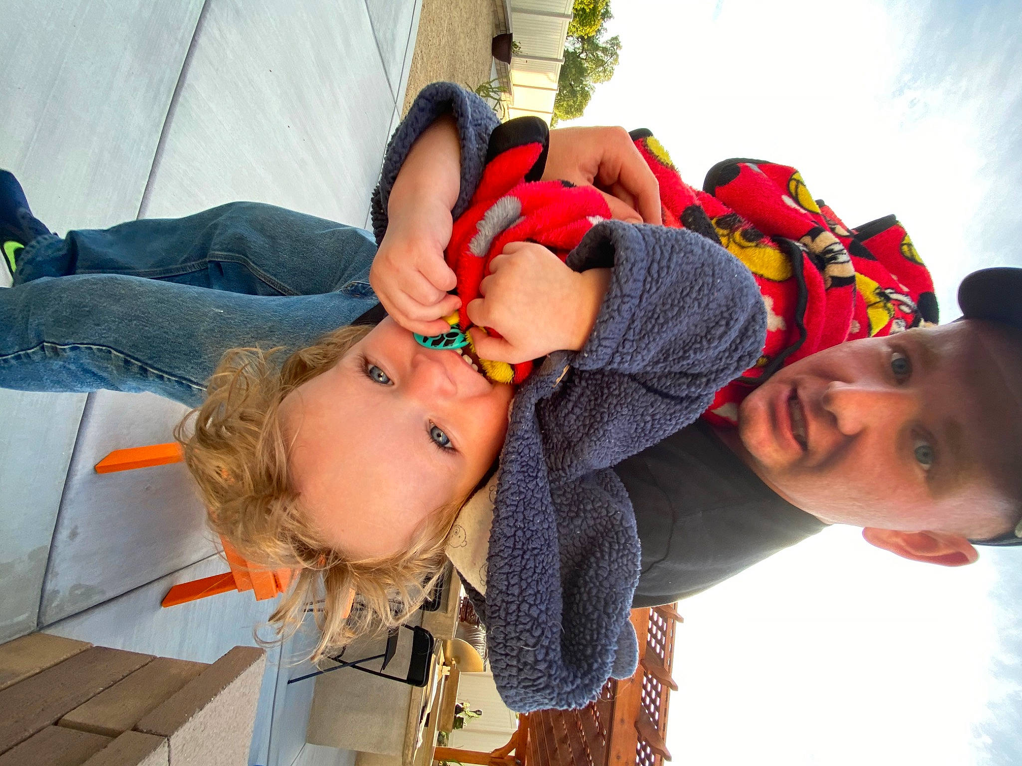 Kolt is registered to the contest to win money with this photo: abdomen, baby, child, event, eye, eyelash, eyewear, fun, happy, hat, headgear, headwear, interaction, leisure, mouth, person, recreation, sky, toddler, trunk