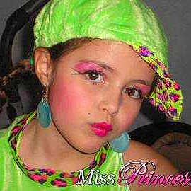 Nina participe au concours pour gagner de l'argent avec cette photo :