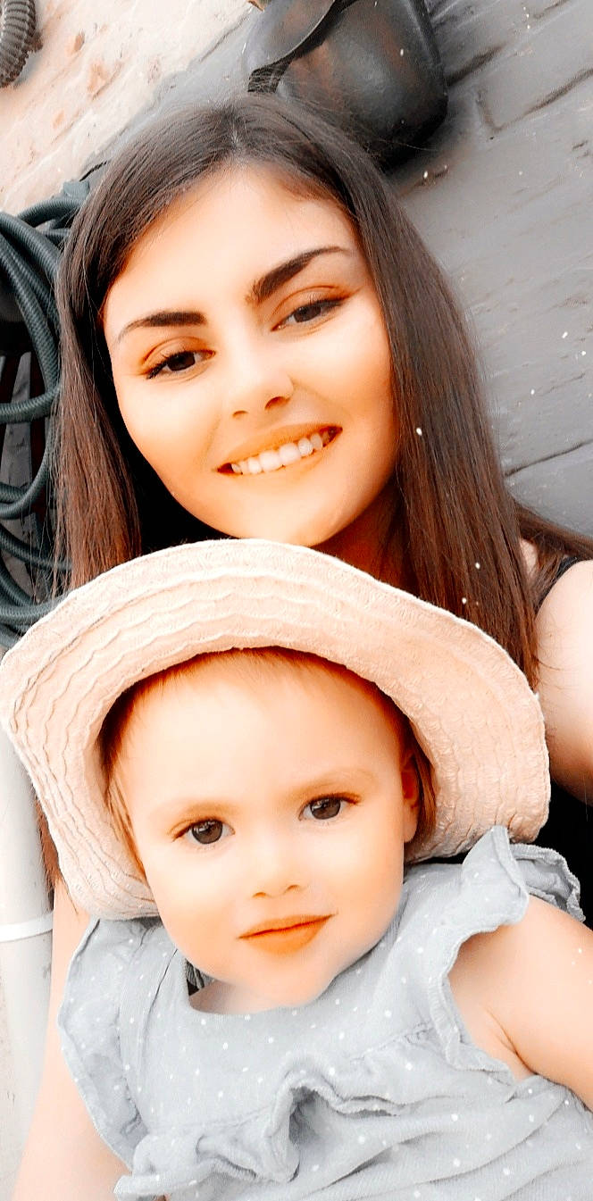 Irys participe au concours pour gagner de l'argent avec cette photo : baby, beauty, cheek, child, child_model, chin, face, headgear, headwear, joy, lip, person, portrait_photography, skin, smile, toddler