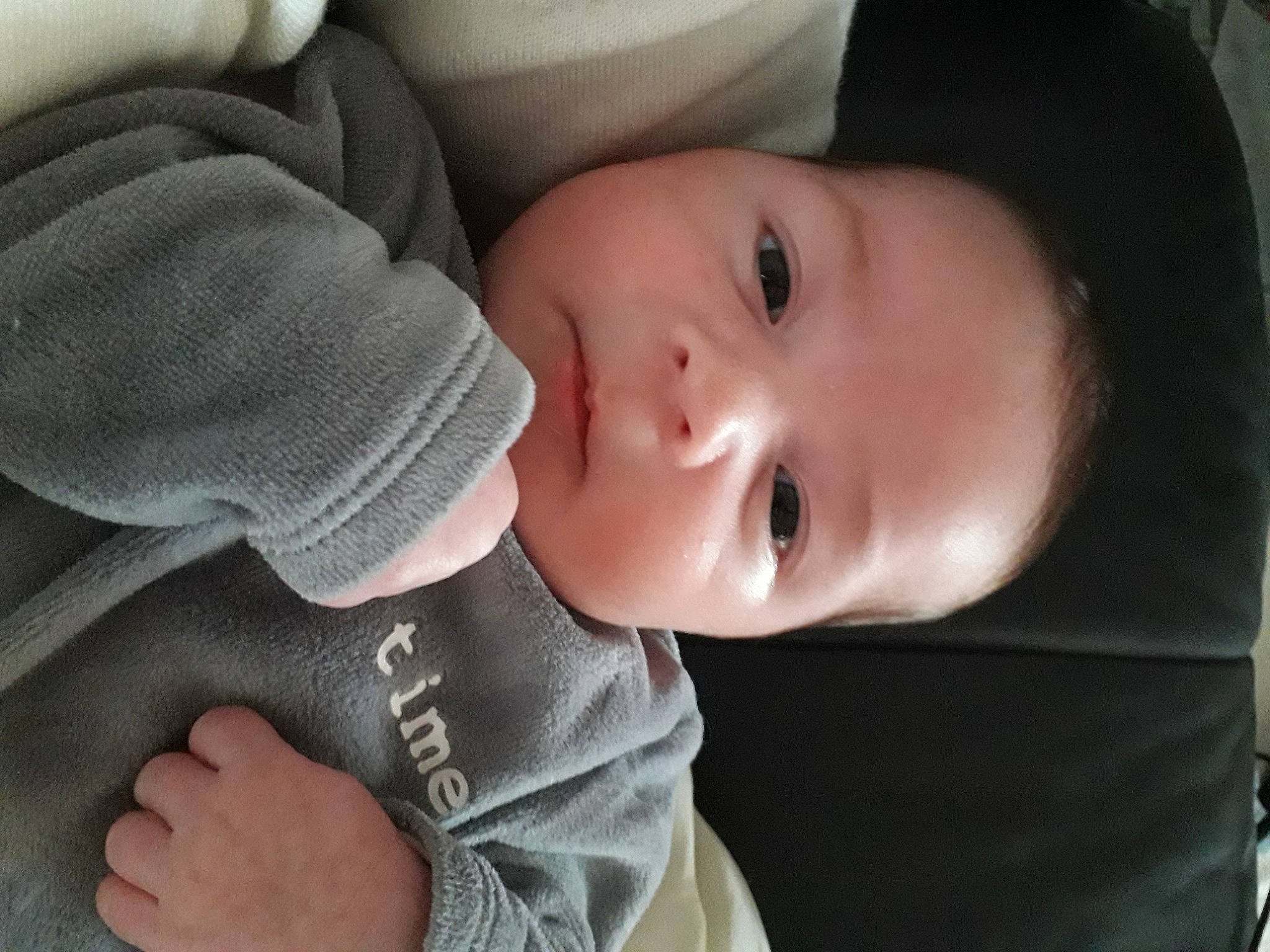 Ethan participe au concours pour gagner de l'argent avec cette photo : baby, baby_toddler_clothing, cheek, child, comfort, eyelash, fashion_accessory, flash_photography, gesture, happy, hat, human, lip, nose, person, portrait_photography, skin, sleeve, smile, sun_hat