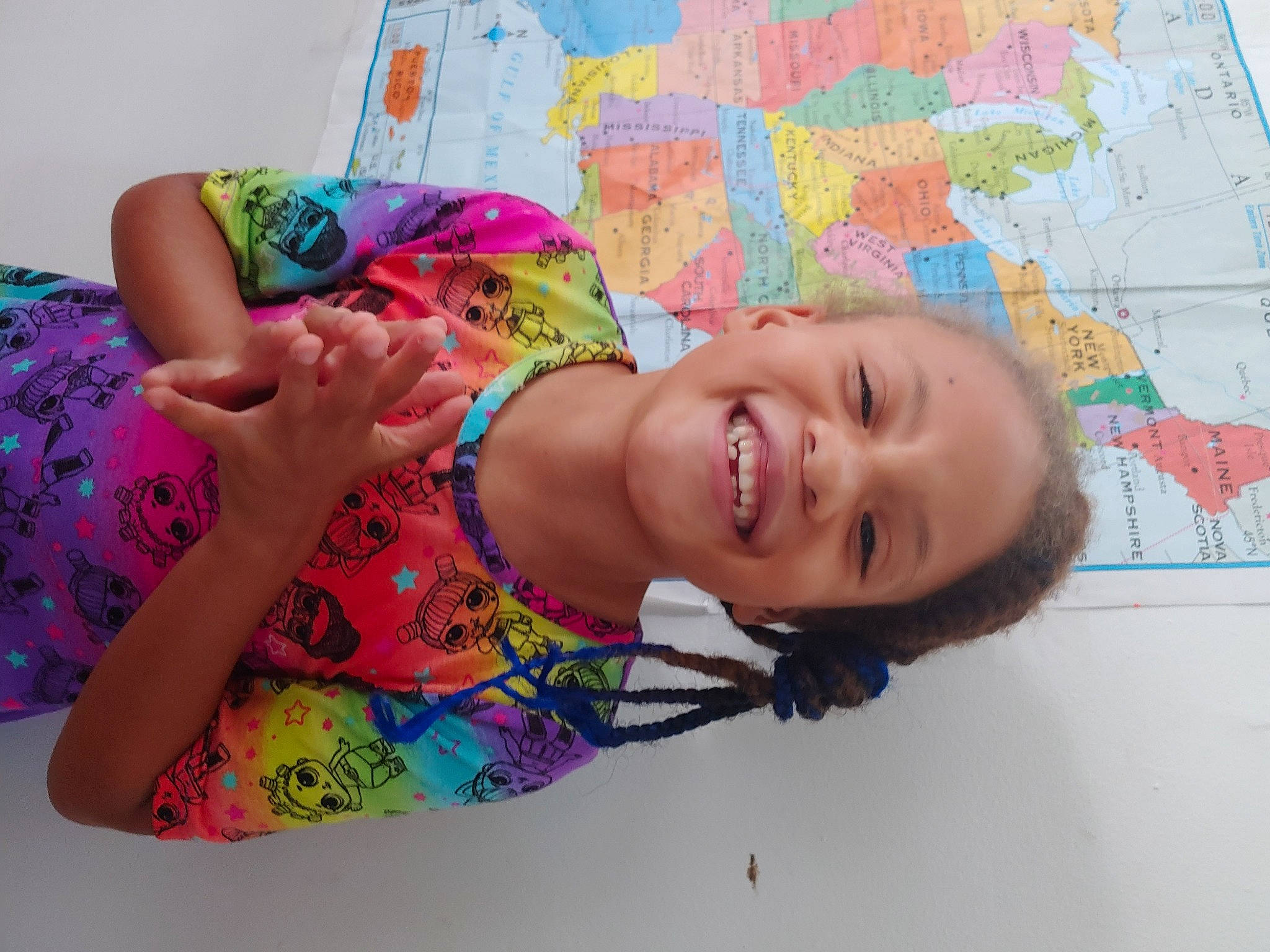 Auset is registered to the contest to win money with this photo: art, child, fun, happy, joy, leisure, linens, magenta, pattern, person, pink, play, room, sleeve, smile, t_shirt, textile, toddler, visual_arts