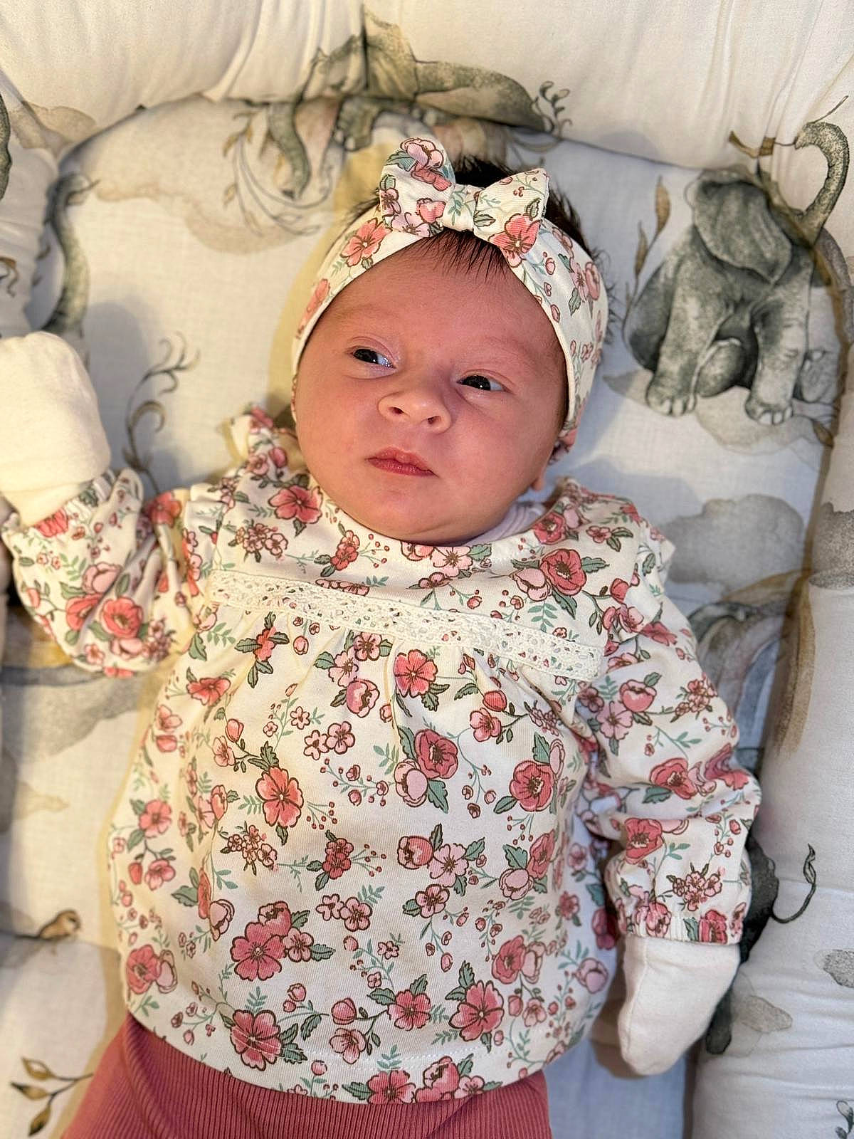 Carla a rejoint le concours — aidez-le/la à gagner de superbes lots ! baby, baby_toddler_clothing, cap, cheek, child, comfort, eye, facial_expression, happy, headgear, headwear, human, iris, linens, lip, person, pink, skin, sleeve, textile