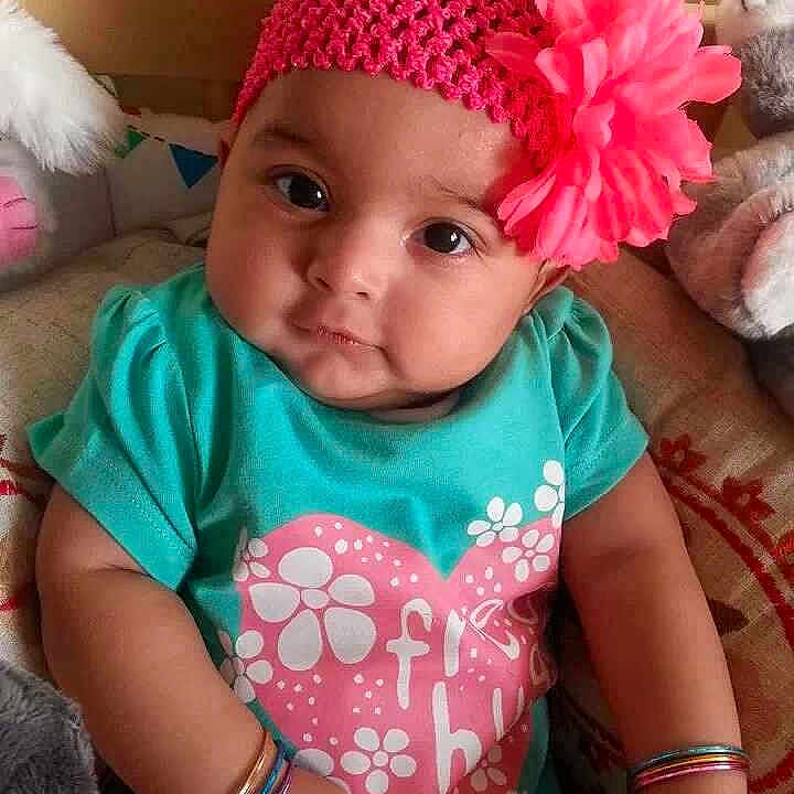 Hannah-Siddiqui is registered to the contest to win money with this photo: