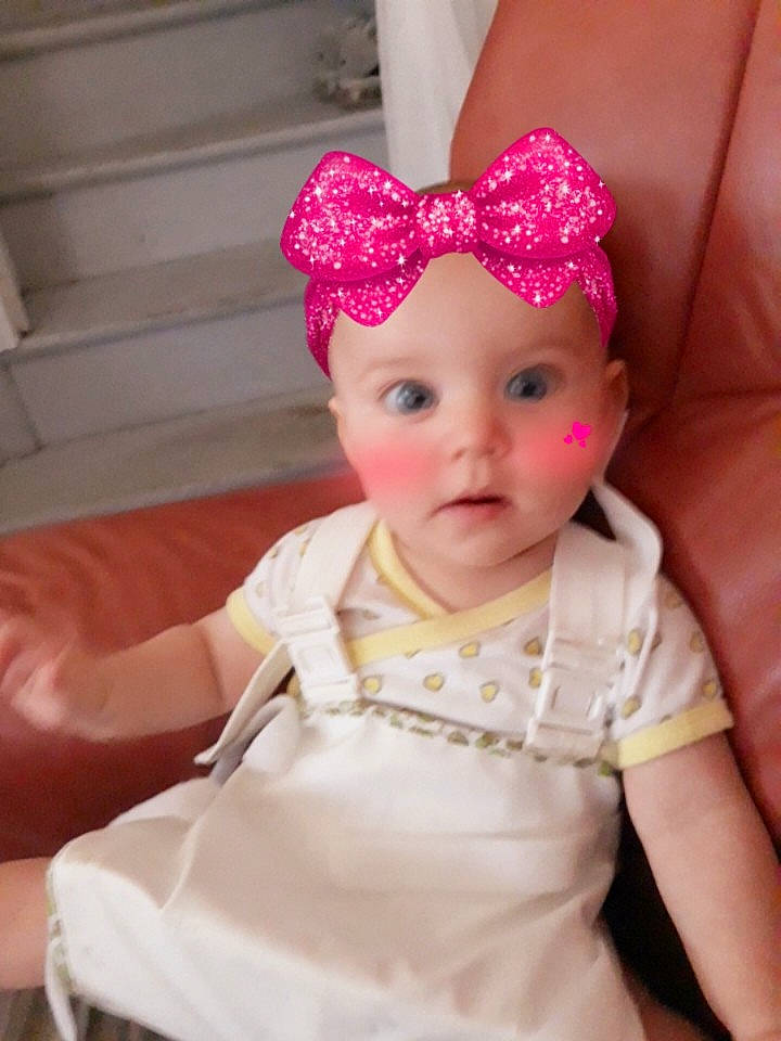 Lyloo a rejoint le concours — aidez-le/la à gagner de superbes lots ! child, fashion_accessory, girl, hair_accessory, headband, headgear, headpiece, infant, person, pink, product, skin, toddler