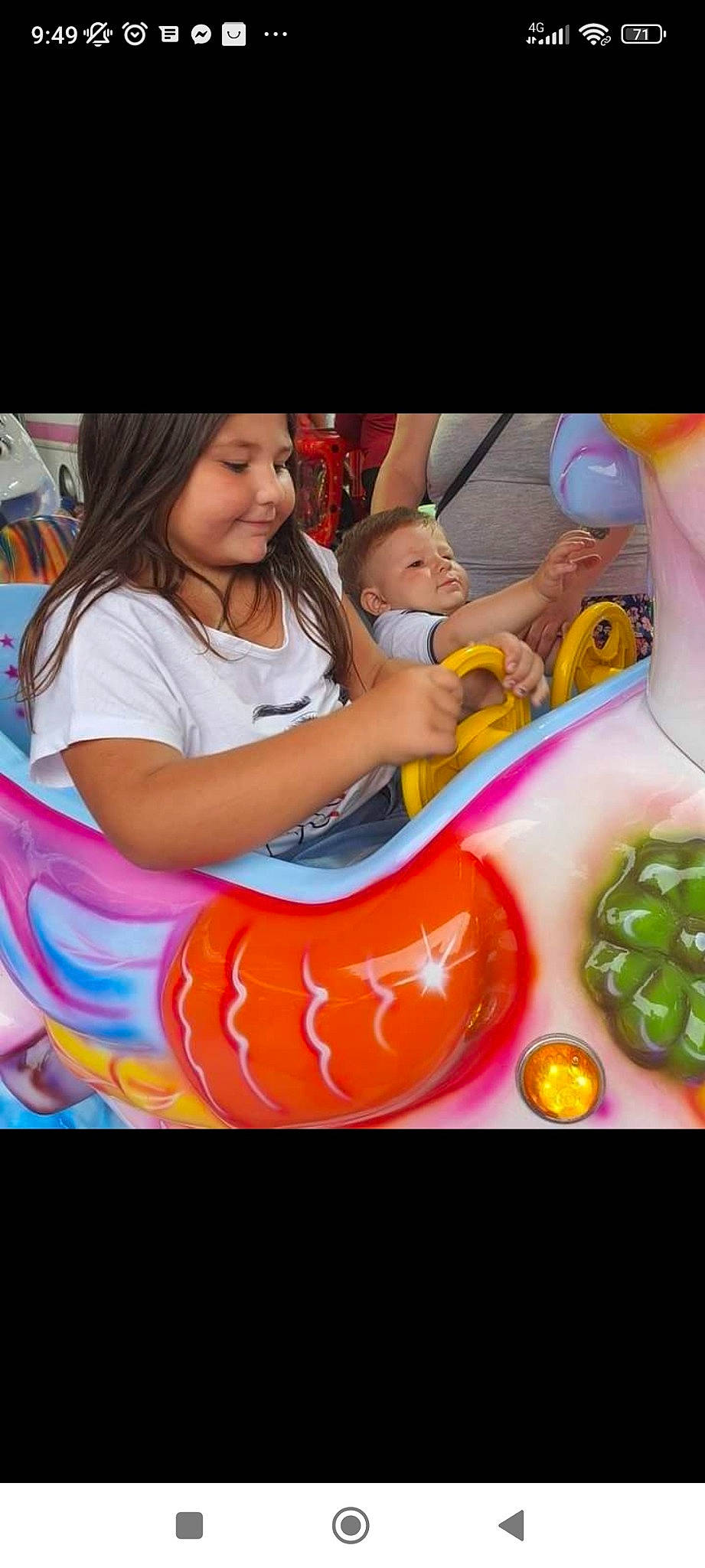 Celine participe au concours pour gagner de l'argent avec cette photo : baby, baby_toddler_clothing, calabaza, child, event, fun, happy, headwear, joy, leisure, natural_foods, party, party_supply, person, play, pumpkin, recreation, sweetness, t_shirt, toddler