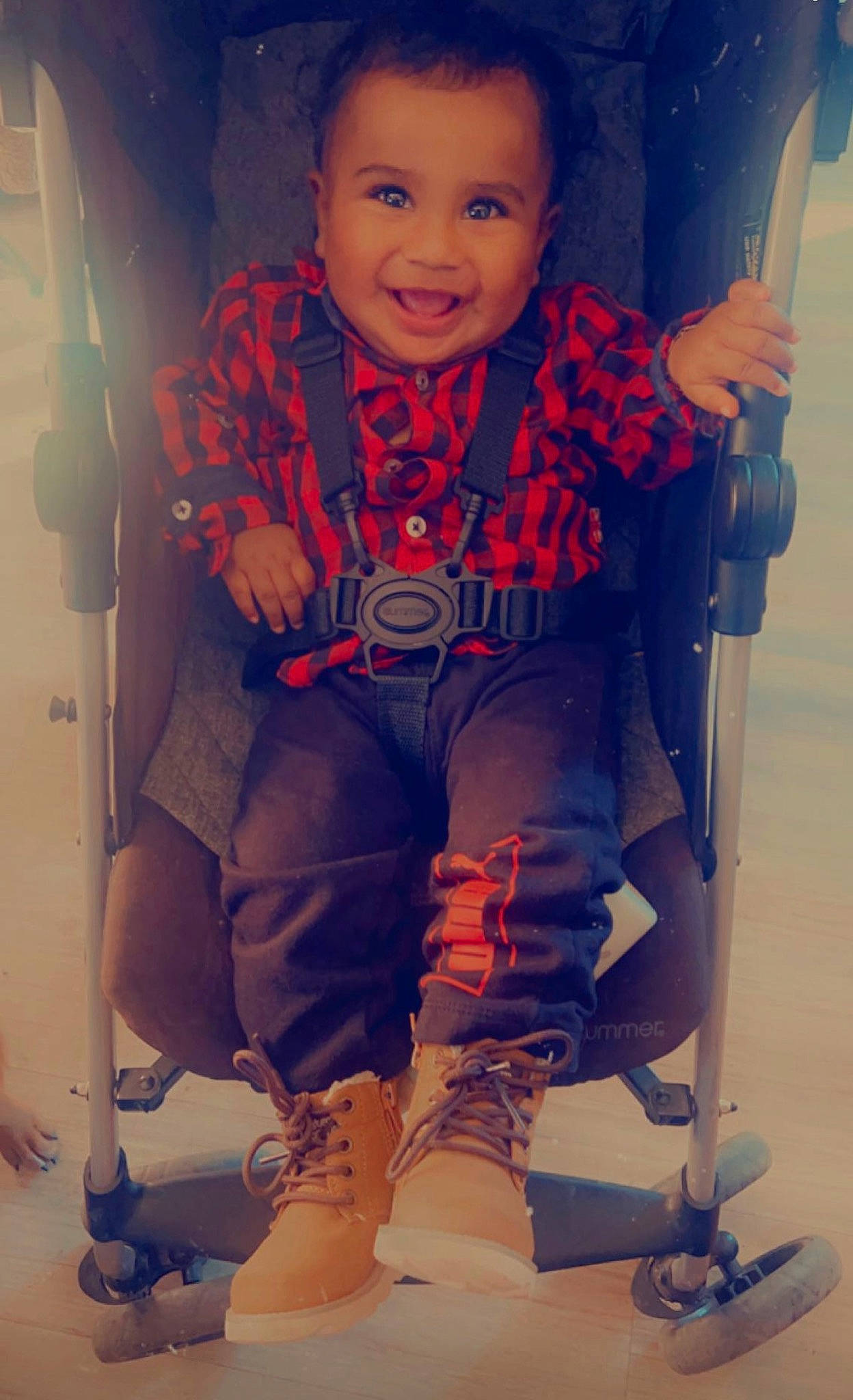 Angelo is registered to the contest to win money with this photo: baby_toddler_clothing, cloud, cool, electric_blue, eye, facial_expression, flash_photography, fun, hairstyle, hand, happy, human, human_body, joy, leg, person, shoe, smile, sneakers, standing