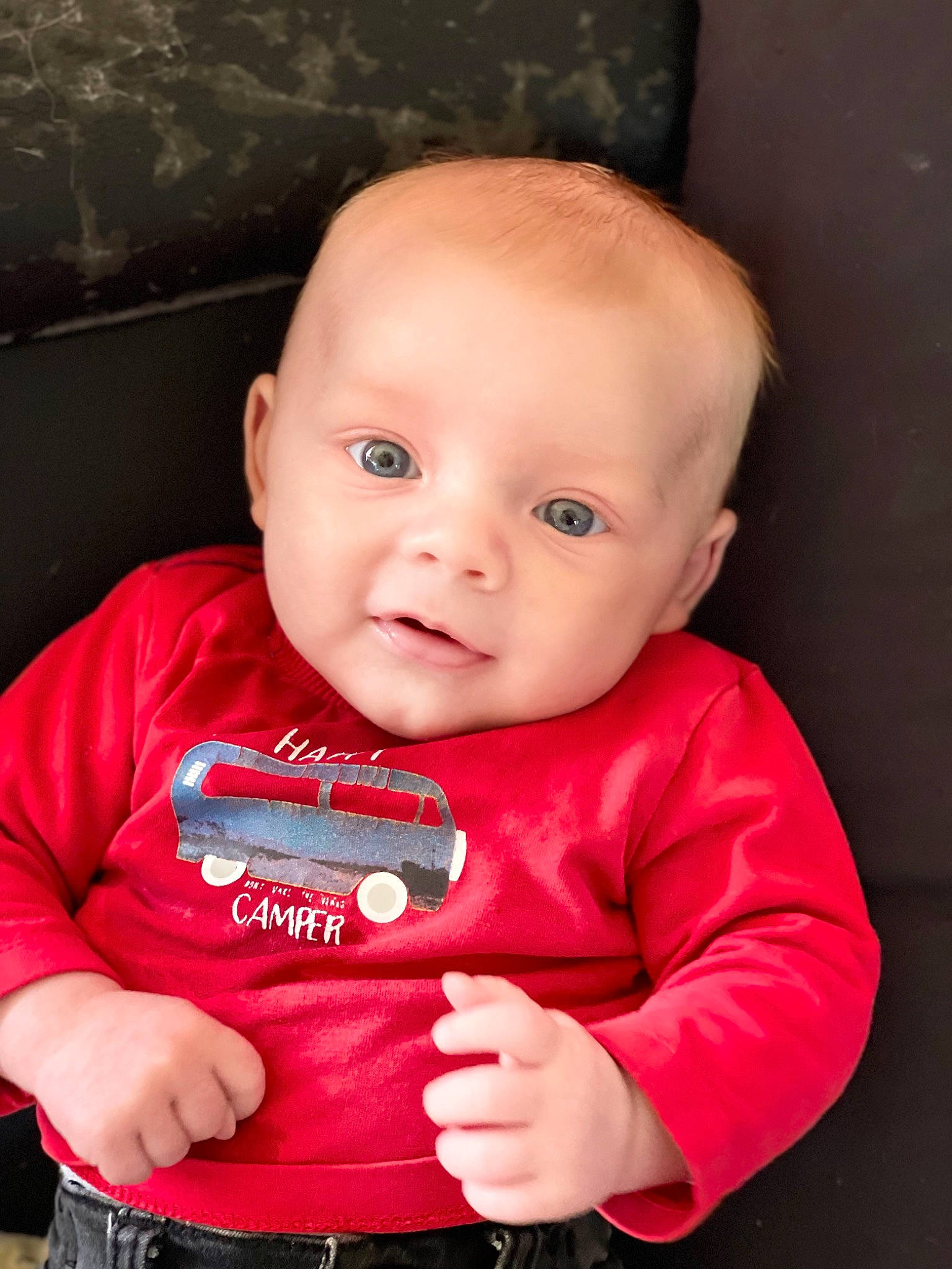 Eloan participe au concours pour gagner de l'argent avec cette photo : baby, baby_products, baby_toddler_clothing, cheek, child, chin, eye, flash_photography, fun, happy, iris, lip, mouth, nose, person, pink, sitting, skin, sleeve, t_shirt