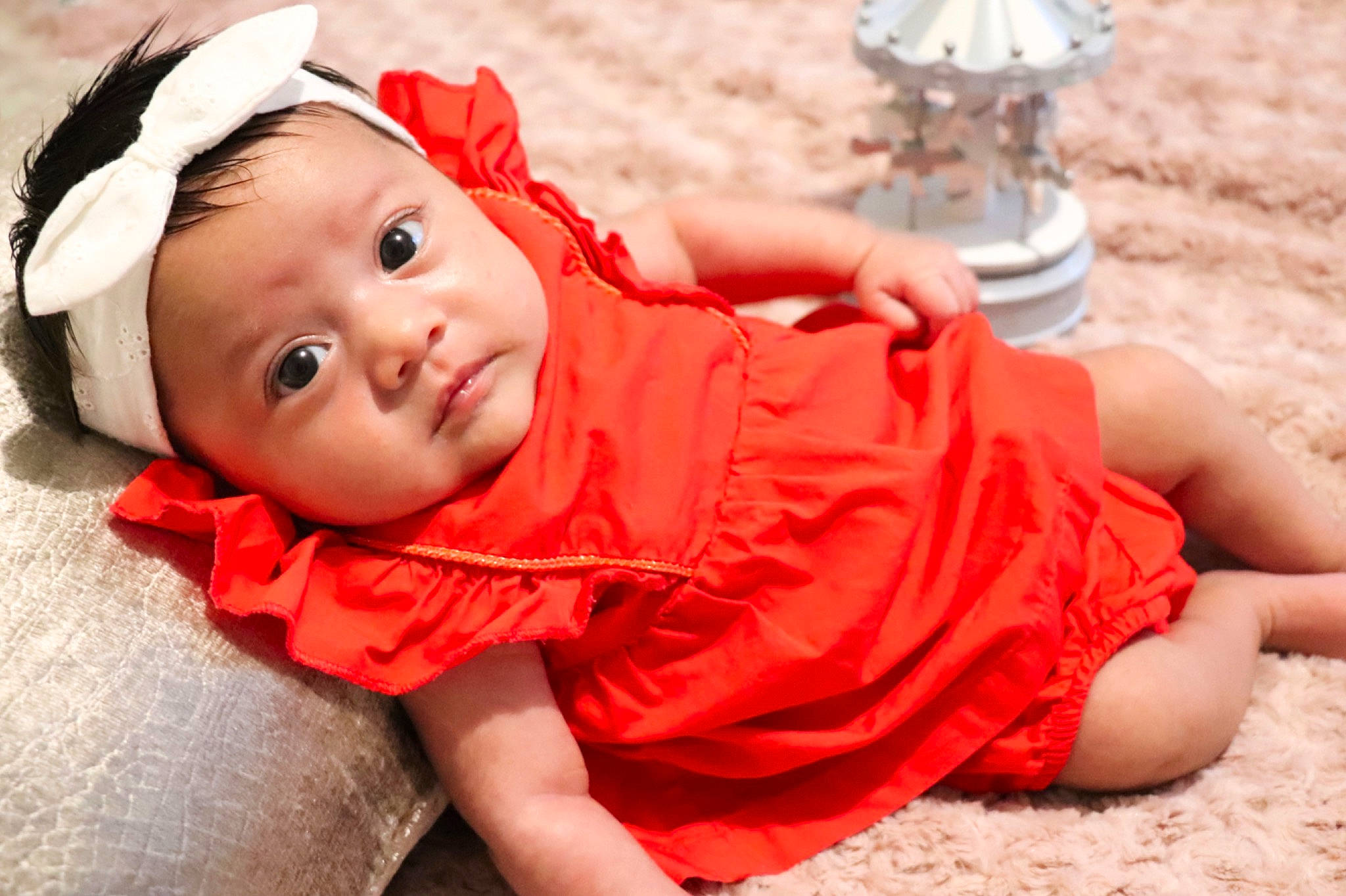 Lana a rejoint le concours — aidez-le/la à gagner de superbes lots ! baby, child, child_model, hair_accessory, headband, headgear, headwear, person, skin, toddler