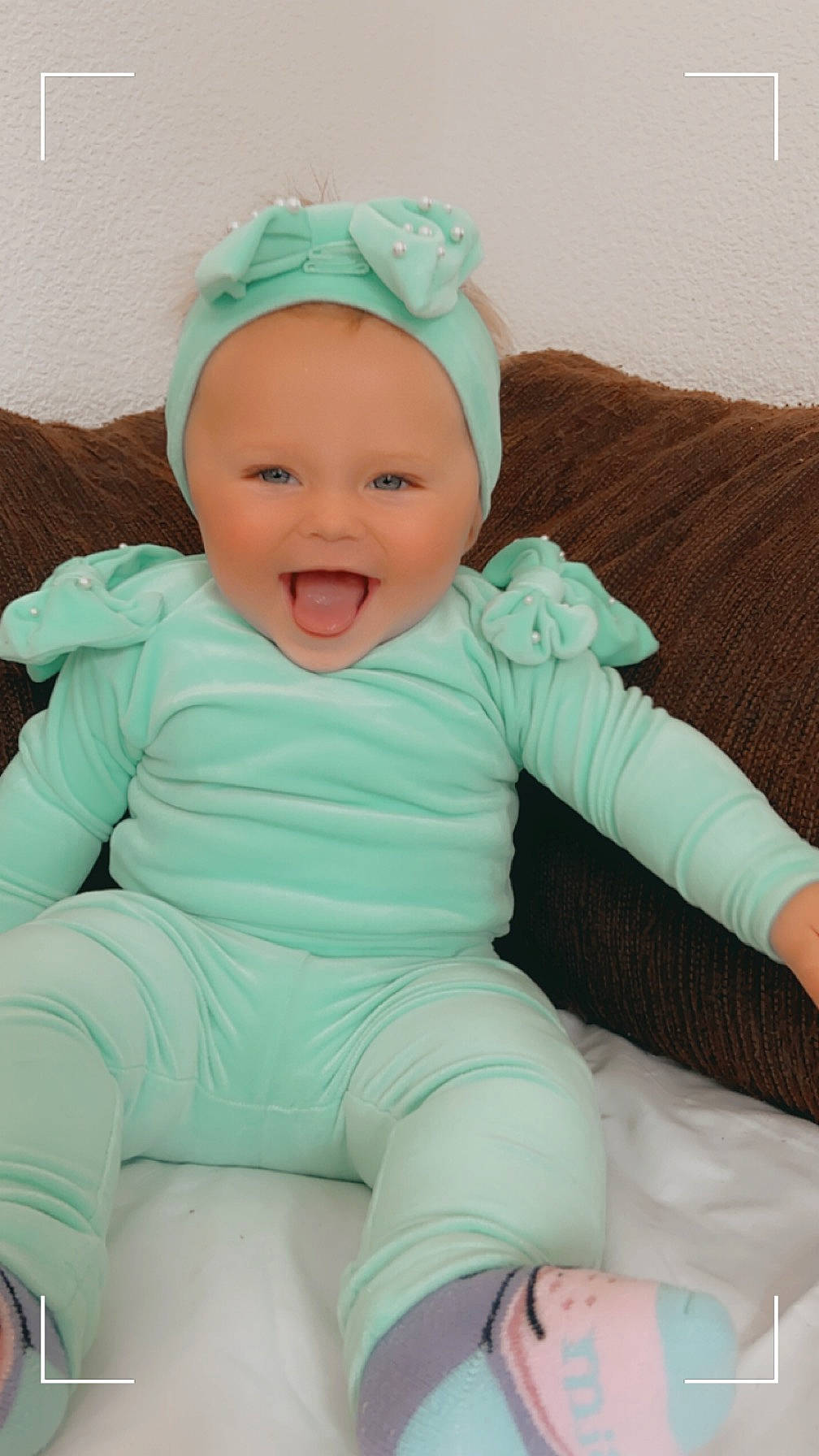 Myla participe au concours pour gagner de l'argent avec cette photo : baby, baby_laughing, baby_toddler_clothing, cap, cheek, child, clothing, comfort, eye, fashion_accessory, happy, head, human_body, iris, joy, person, pink, skin, sleeve, smile