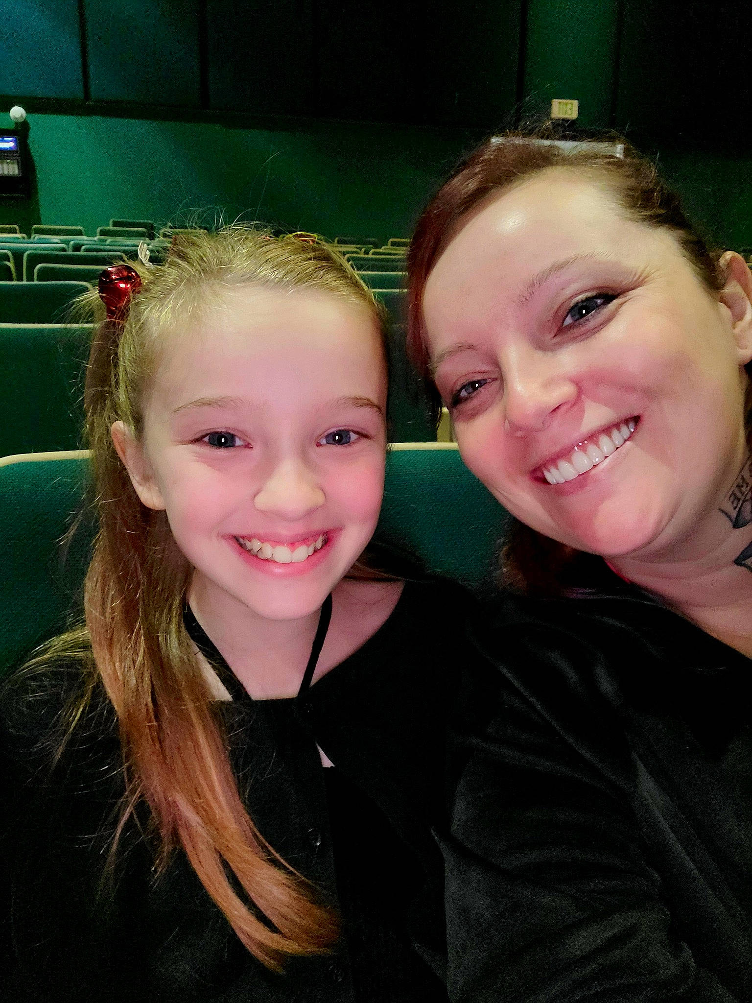 Rowen joined the competition — help win amazing prizes! blond, brown_hair, cheek, cool, ear, event, eye, eyebrow, eyelash, flash_photography, fun, happy, iris, joy, laugh, leisure, lip, long_hair, makeover, person