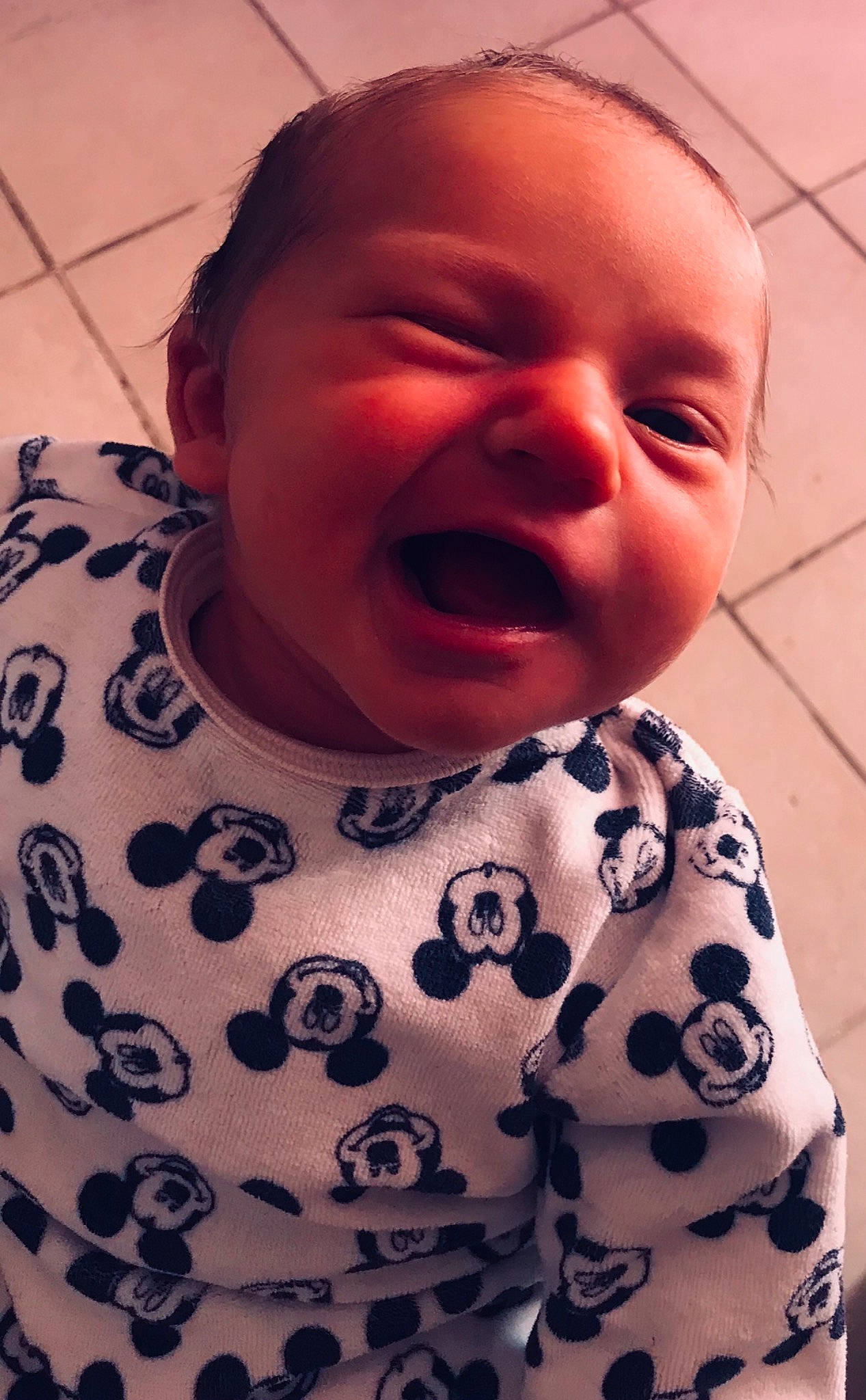 Ilann a rejoint le concours — aidez-le/la à gagner de superbes lots ! baby, baby_toddler_clothing, cheek, comfort, eye, eyebrow, face, head, human_body, iris, lip, mouth, neck, nose, person, pink, skin, sleeve, textile, toddler