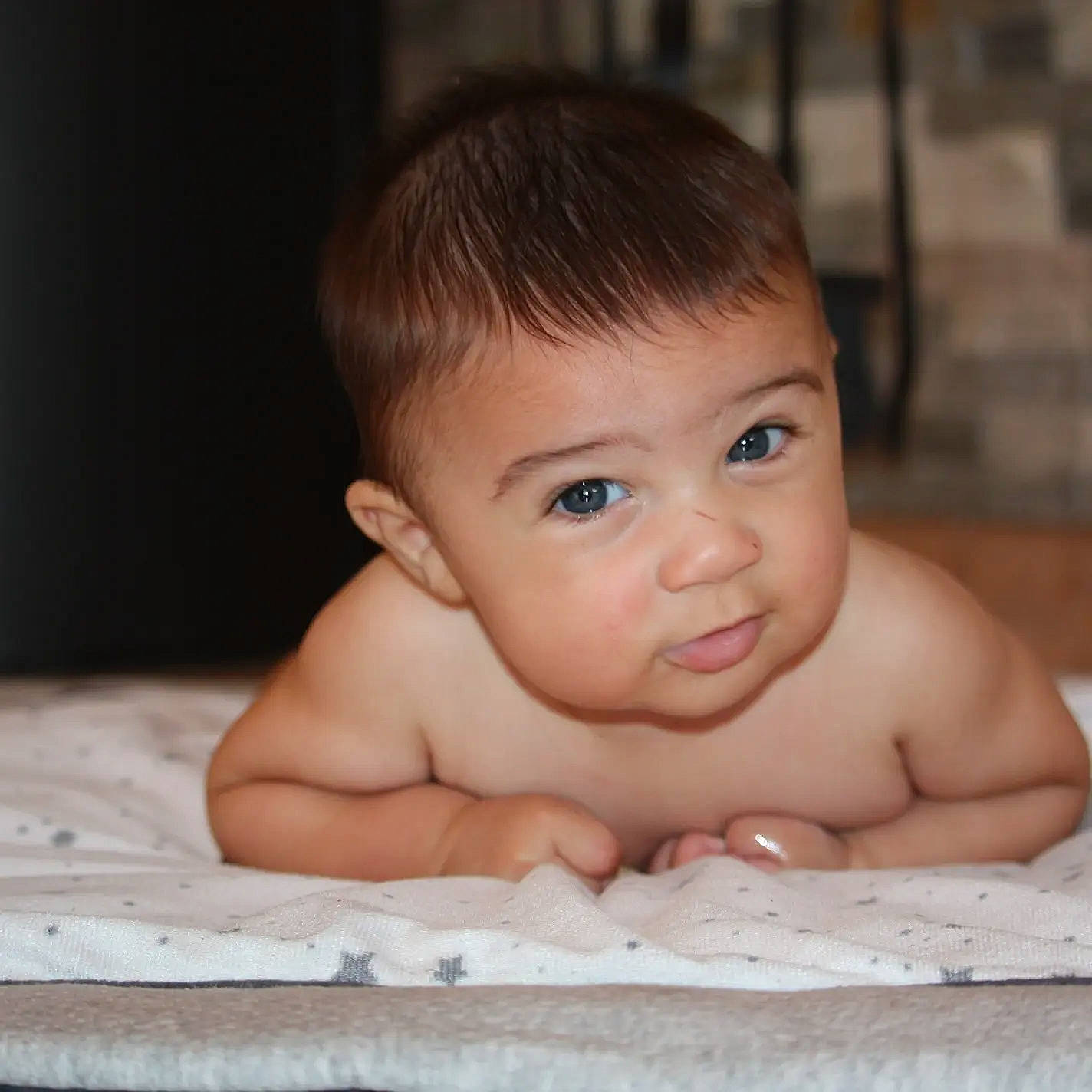 Ezzio participe au concours pour gagner de l'argent avec cette photo : baby, baby_bathing, bathing, cheek, child, crawling, eye, eyelash, face, flesh, fluid, fun, happy, head, iris, nose, person, portrait_photography, temperature, thumb