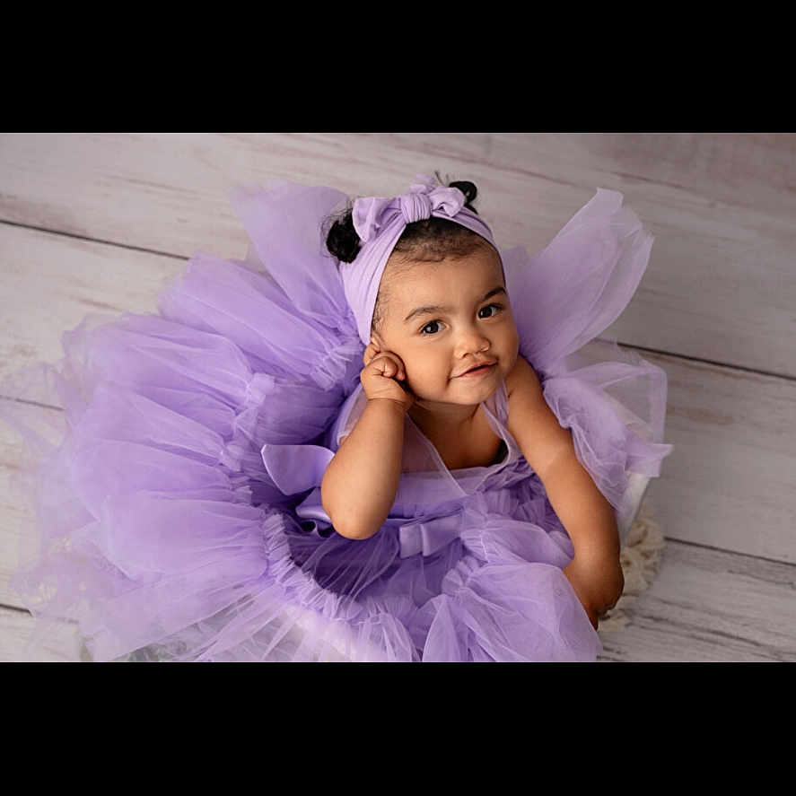 Laëva a rejoint le concours — aidez-le/la à gagner de superbes lots ! baby, bodypart, clothing, dancing, dress, eveningdress, face, fashion, finger, formalwear, gown, hand, happy, head, leisureactivities, newborn, person, photography, portrait, purple