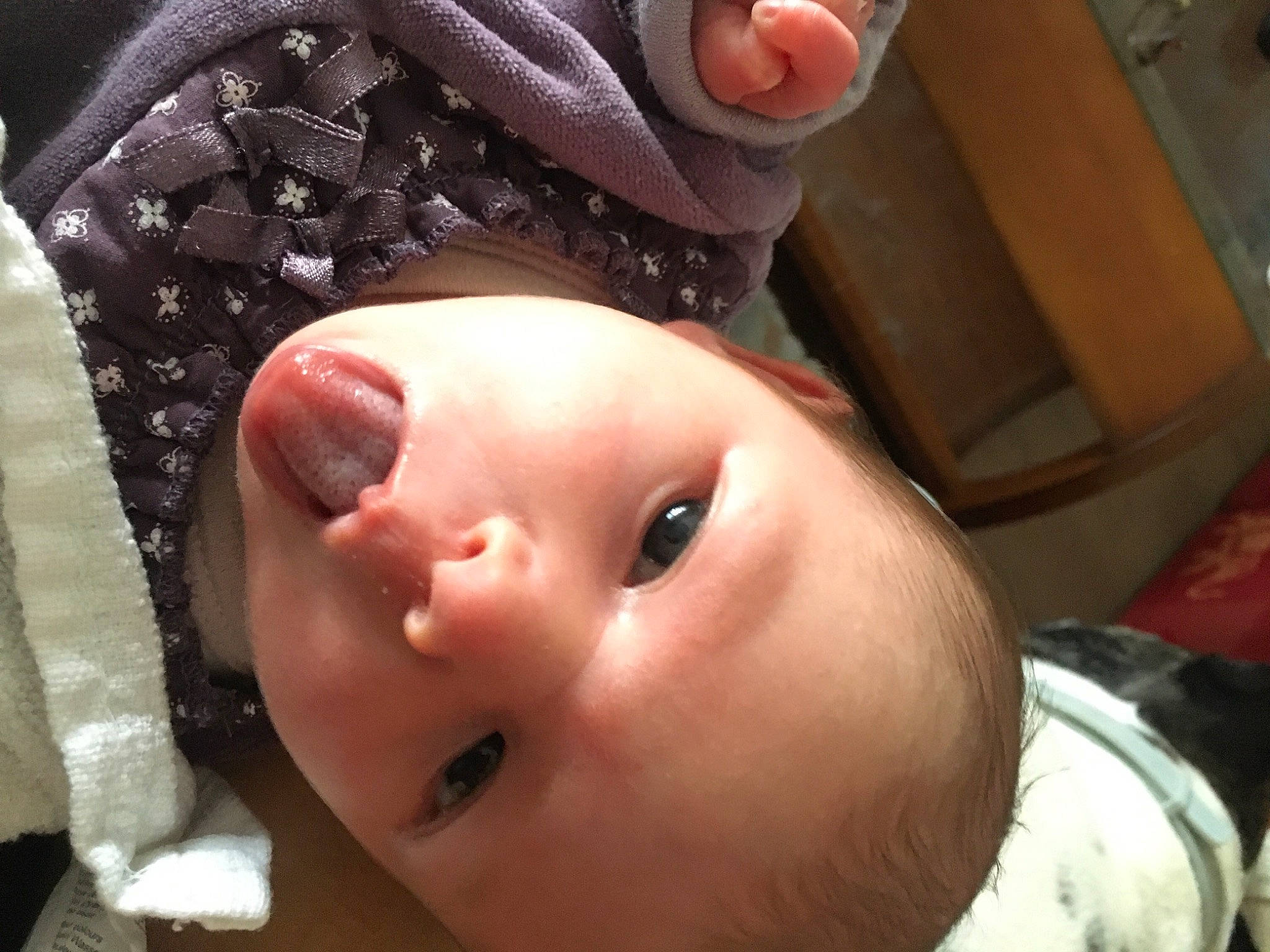 Marianne a rejoint le concours — aidez-le/la à gagner de superbes lots ! arm, baby, cap, cheek, chest, eye, eyelash, finger, gesture, hand, headgear, human_body, lip, mouth, nail, nose, person, pink, skin, thumb