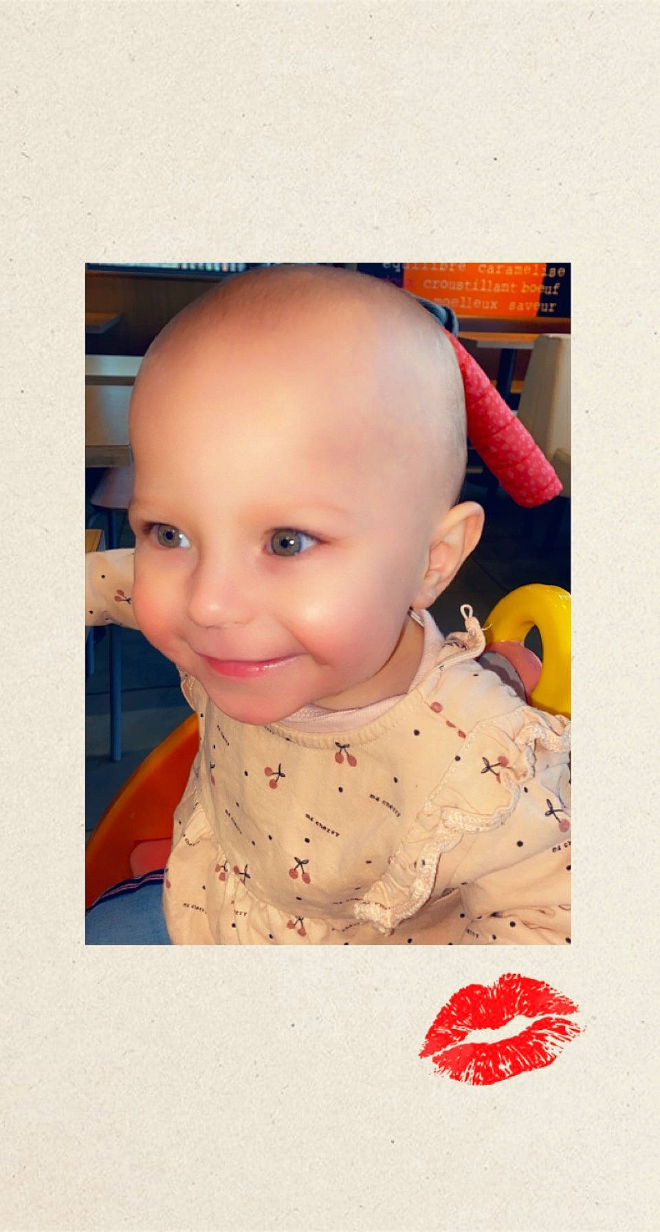 Khyara a rejoint le concours — aidez-le/la à gagner de superbes lots ! baby, baby_laughing, baby_products, baby_toddler_clothing, carmine, cheek, child, comfort, fun, happy, joy, linens, nose, pattern, peach, person, photo_caption, portrait_photography, sitting, sleeve