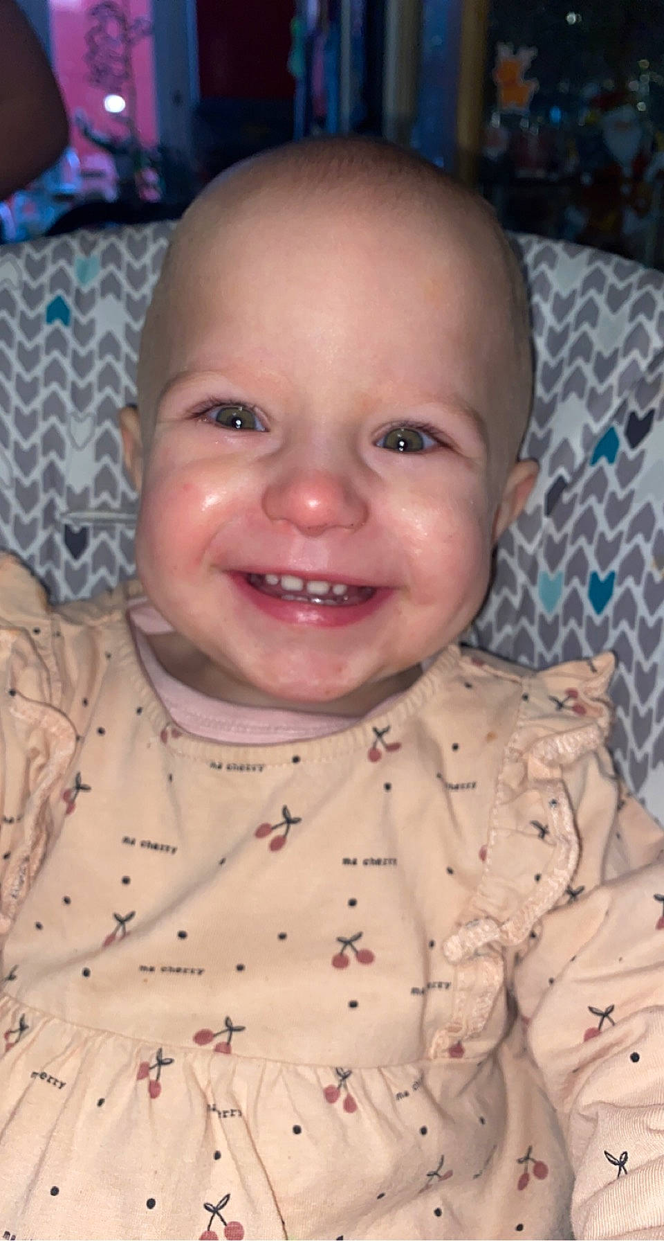 Khyara participe au concours pour gagner de l'argent avec cette photo : baby, baby_toddler_clothing, cheek, chin, clothing, eye, eyebrow, face, facial_expression, head, iris, joy, lip, mammal, mouth, nose, person, skin, sleeve, smile