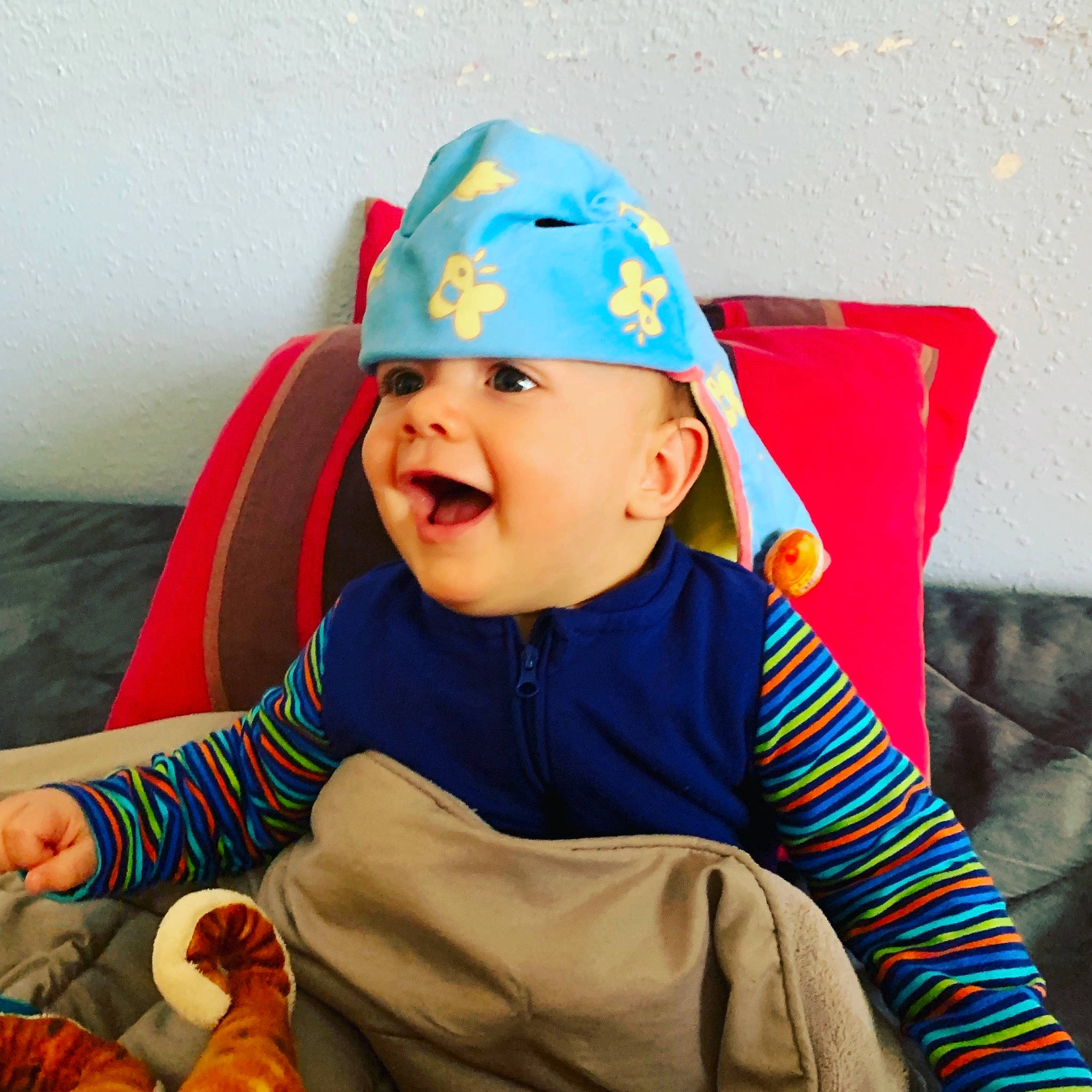 Nolan participe au concours pour gagner de l'argent avec cette photo : baby, beanie, bonnet, cap, child, costume, costume_accessory, costume_hat, hat, headgear, knit_cap, party_hat, party_supply, person, play, toddler