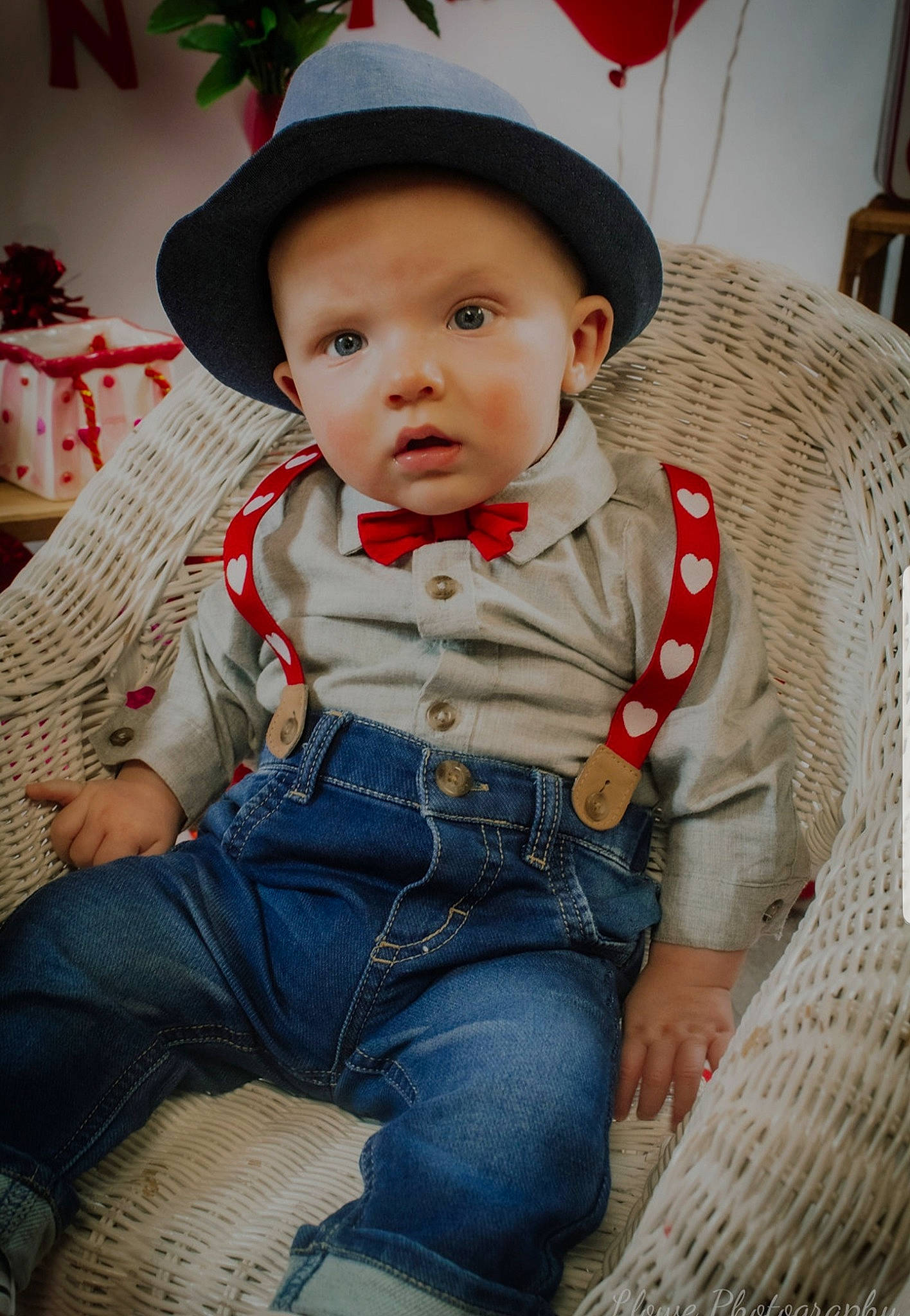 Casyn is registered to the contest to win money with this photo: baby, child, hat, headgear, headwear, person, sitting, toddler