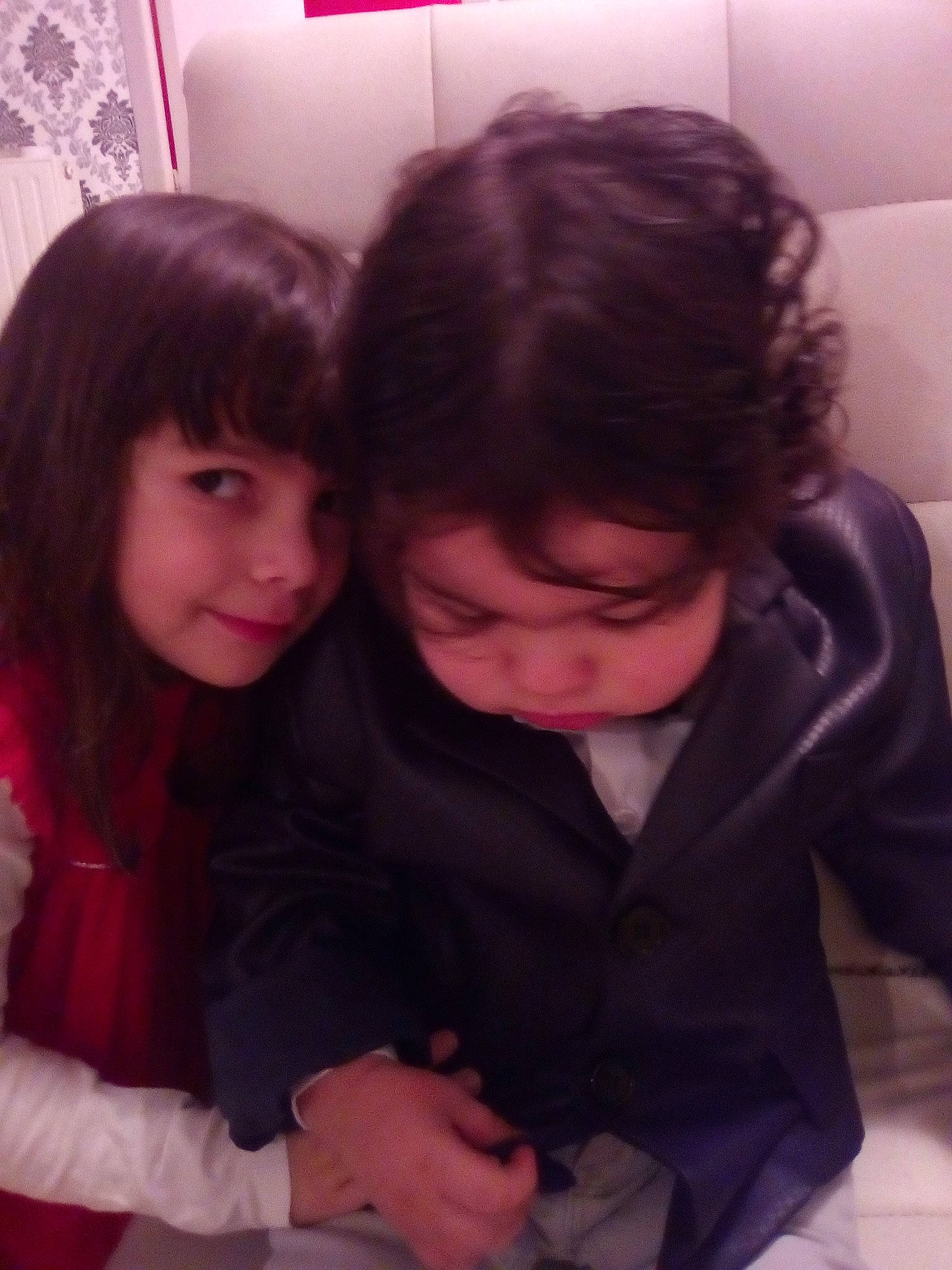 Gabryel a rejoint le concours — aidez-le/la à gagner de superbes lots ! black, black_hair, cheek, child, cool, day, emotion, eye, forehead, fun, girl, hair, hairstyle, head, human_hair_color, interaction, person, product, skin, smile