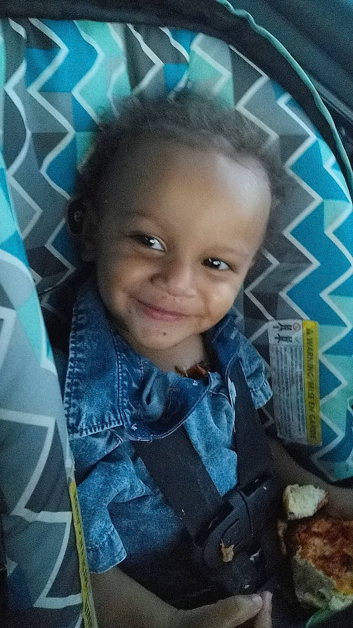 Malik is registered to the contest to win money with this photo: blue, cheek, child, chin, cool, electric_blue, eyebrow, flash_photography, forehead, fun, happy, head, iris, joy, nose, person, portrait_photography, selfie, sitting, skin