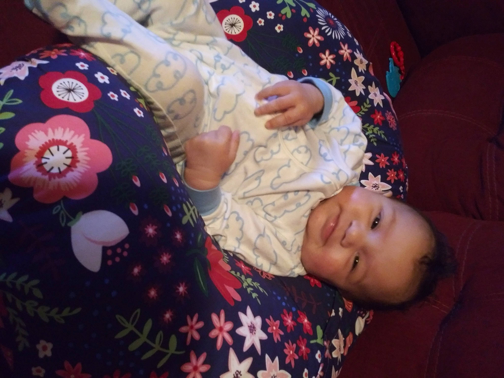 Daniela is registered to the contest to win money with this photo: baby, baby_toddler_clothing, bedtime, comfort, human, linens, nail, nightwear, person, toddler