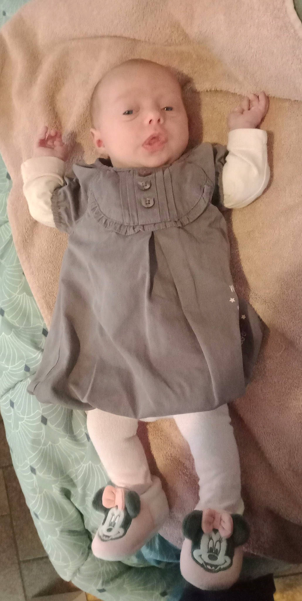 Mïa participe au concours pour gagner de l'argent avec cette photo : baby, baby_toddler_clothing, cheek, collar, comfort, doll, dress, dress_shirt, eyelash, iris, linens, lip, neck, outerwear, person, pink, skin, sleeve, textile, toddler