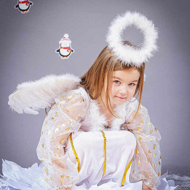 DEMI is registered to the contest to win money with this photo: