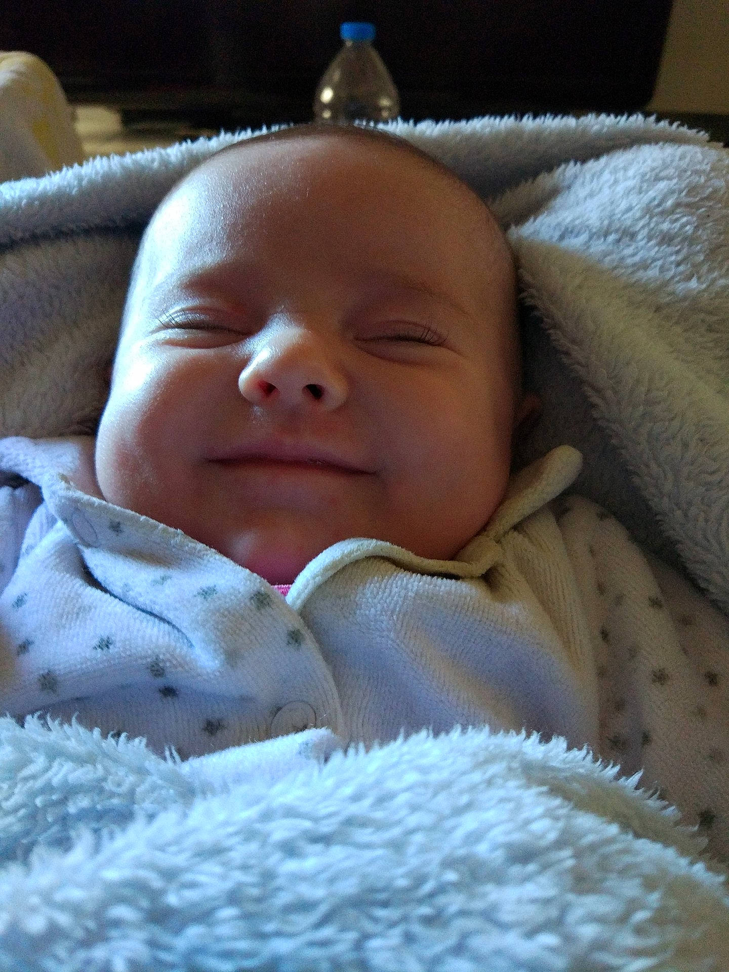 Cassandra a rejoint le concours — aidez-le/la à gagner de superbes lots ! bedtime, cheek, child, eye, face, head, infant, iris, lip, mouth, nap, nose, person, product, skin, sleep, smile, toddler