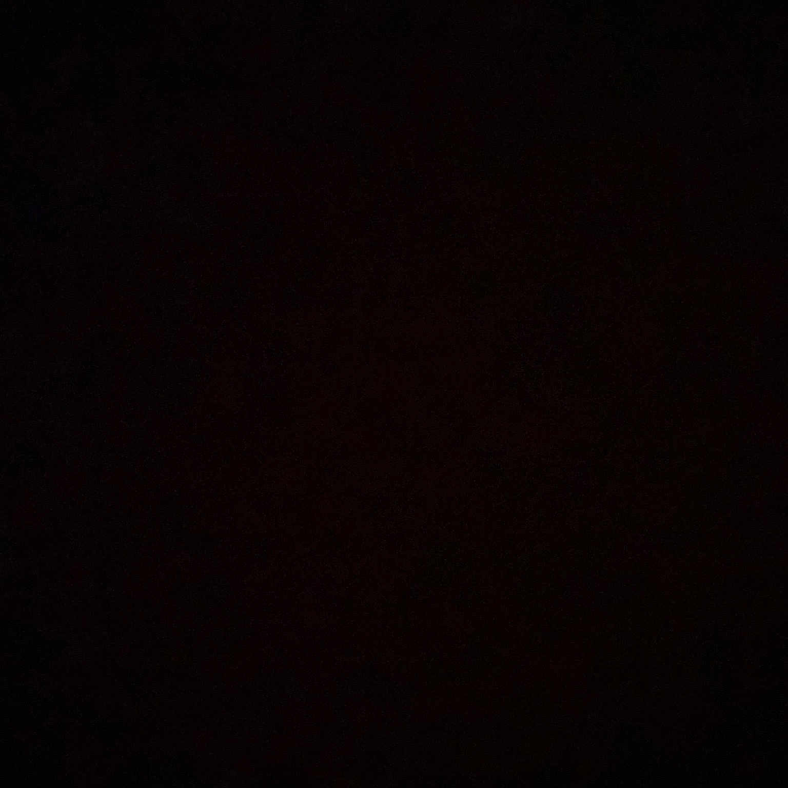 Alice participe au concours pour gagner de l'argent avec cette photo : brown, circle, darkness, electric_blue, flooring, font, hardwood, horizon, magenta, midnight, night, pattern, peach, rectangle, tints_and_shades, wood