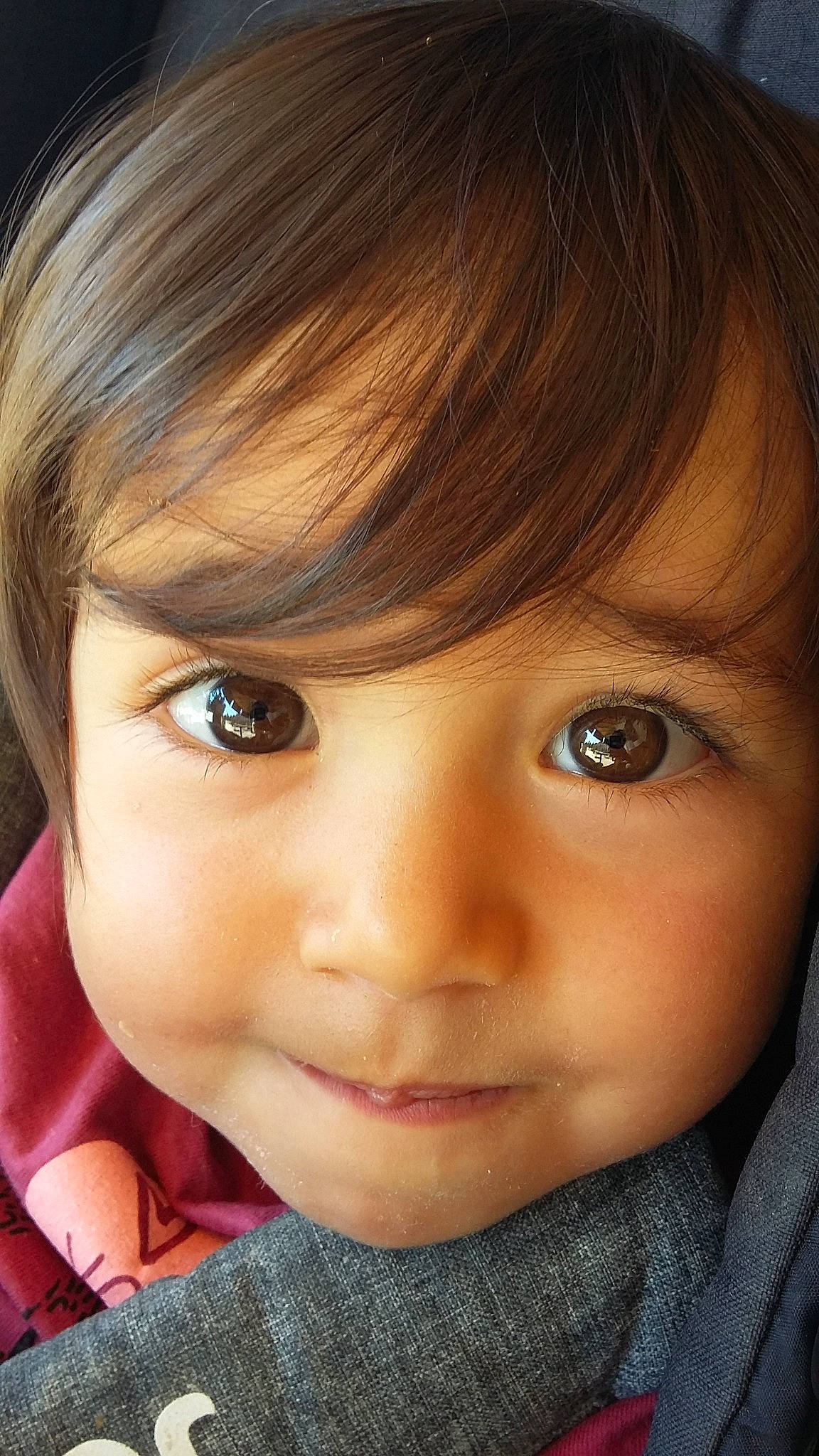 Dahlia Rose participe au concours pour gagner de l'argent avec cette photo : beauty, blond, brown_hair, cheek, child, chin, close_up, eye, eyebrow, eyelash, face, forehead, hair, hairstyle, head, iris, lip, nose, organ, person