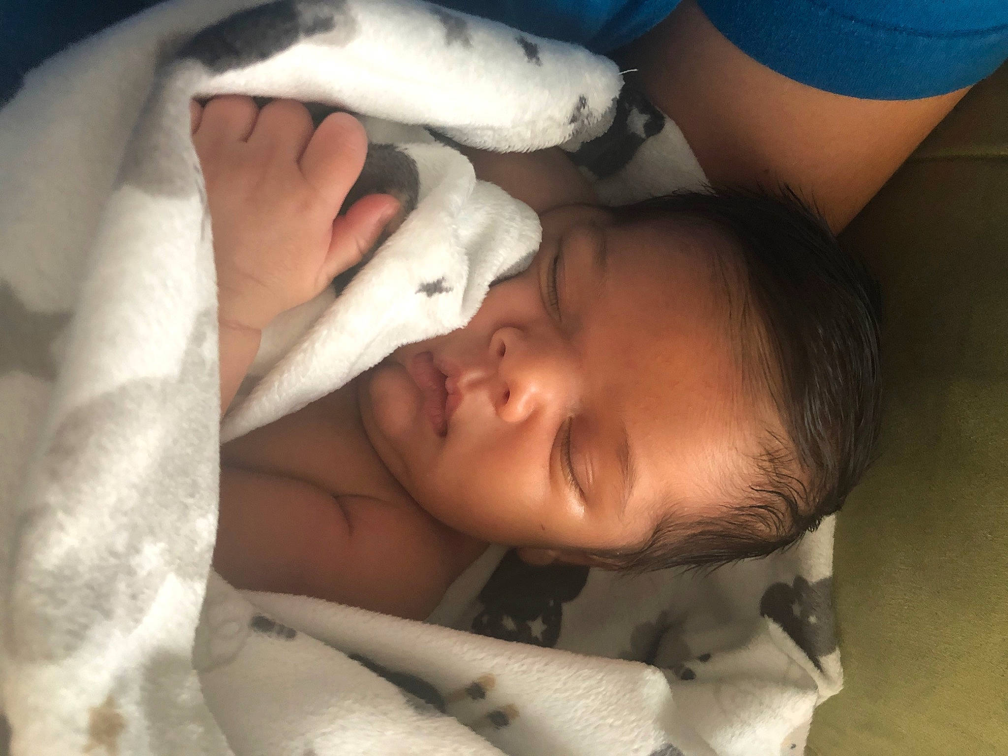 Canaan is registered to the contest to win money with this photo: baby, birth, child, childbirth, mouth, nose, person, skin