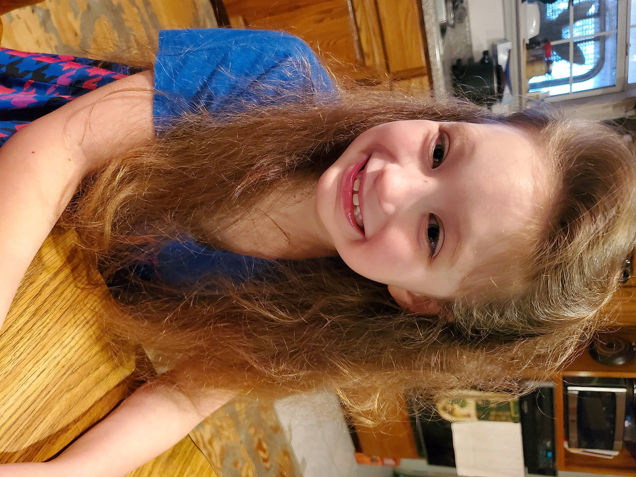 Hannah is registered to the contest to win money with this photo: blue, cheek, chin, cool, eyebrow, eyelash, facial_expression, finger, hairstyle, happy, iris, jaw, joy, lip, mouth, neck, nose, person, shoulder, skin