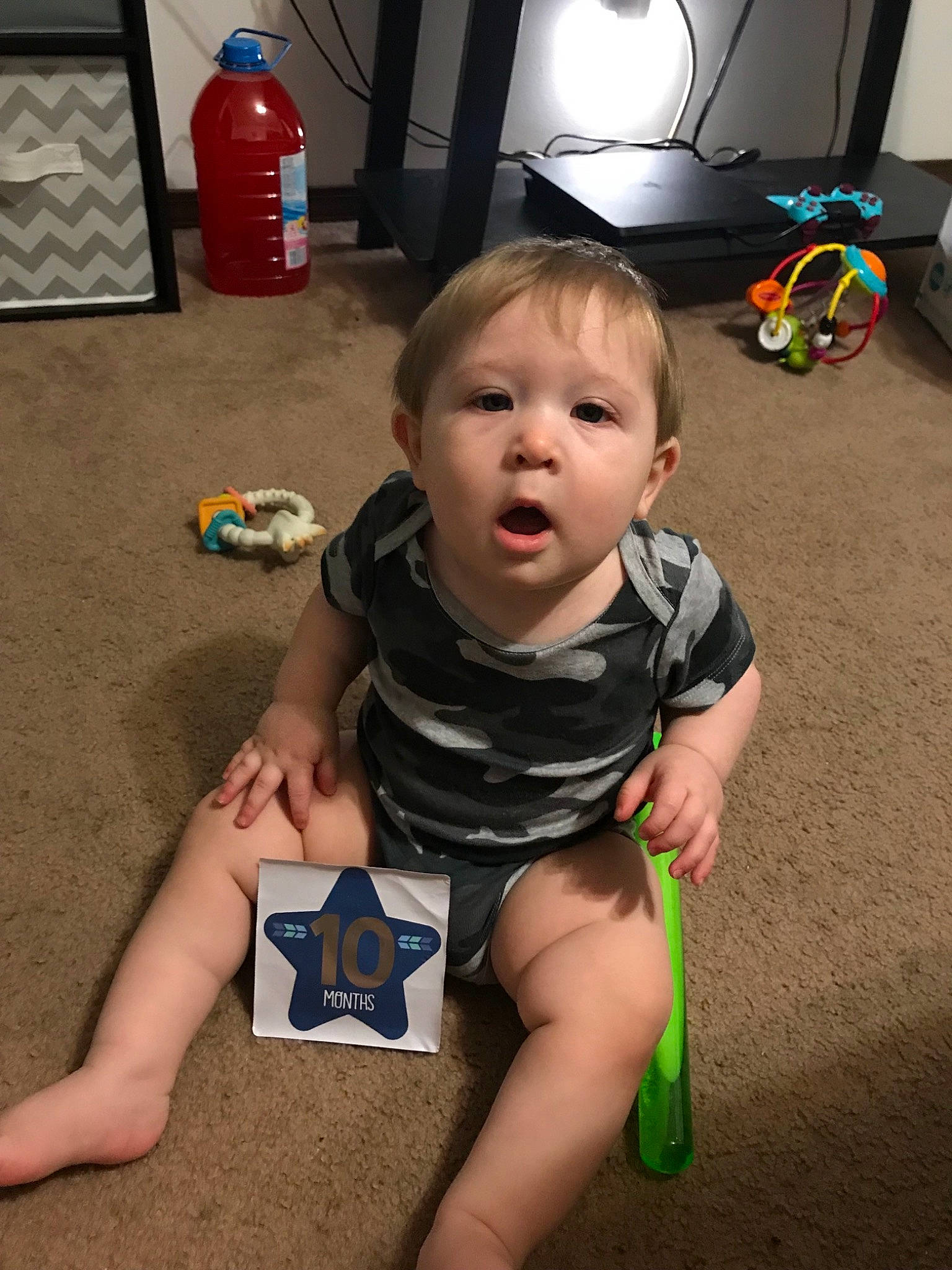 Jayse is registered to the contest to win money with this photo: baby, child, leg, person, play, sitting, toddler