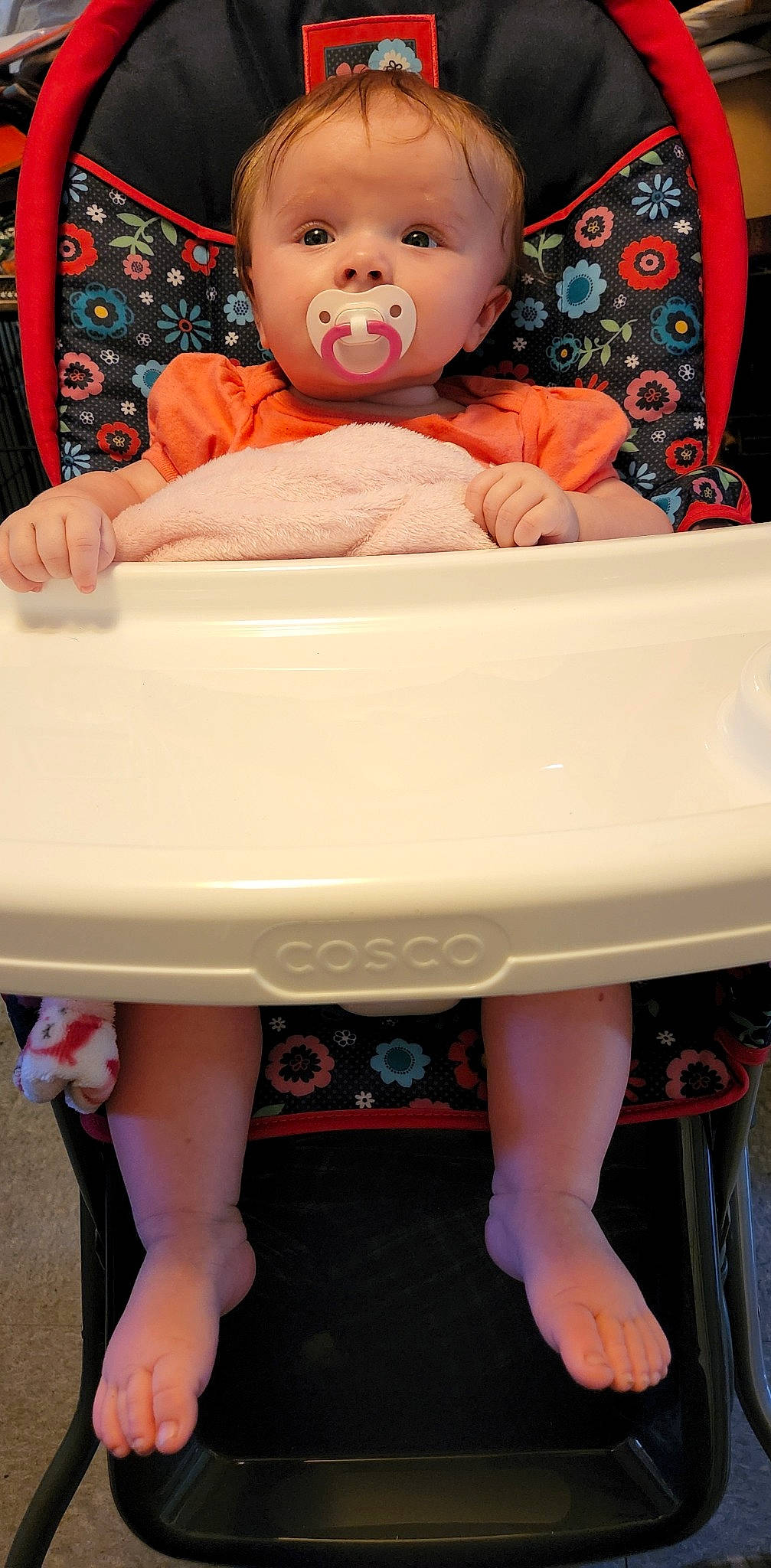 Rosalie is registered to the contest to win money with this photo: baby, baby_toddler_clothing, black, blue, cheek, comfort, green, happy, head, human_leg, leg, person, photograph, pink, red, shoe, sleeve, thigh, toddler, white