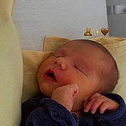 Nylo participe au concours pour gagner de l'argent avec cette photo : baby, newborn, sleeping, infant, face, head, hand, onesie, clothing, pillow, blanket, cushion, sofa, indoor, portrait, closeup, peaceful, emoji, teddy_bear_emoji, heart_emoji