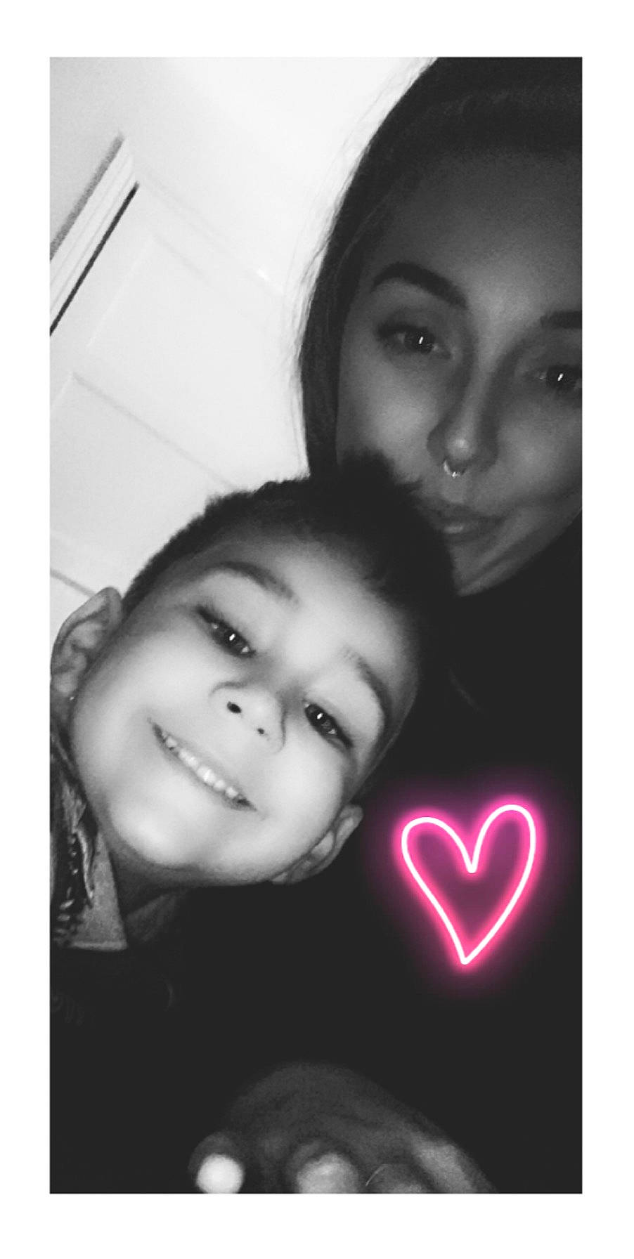 Kameel is registered to the contest to win money with this photo: beauty, black_and_white, child, cloud, cool, face, family, friendship, happy, head, heart, joy, love, person, photography, selfie, sky, smile, snapshot