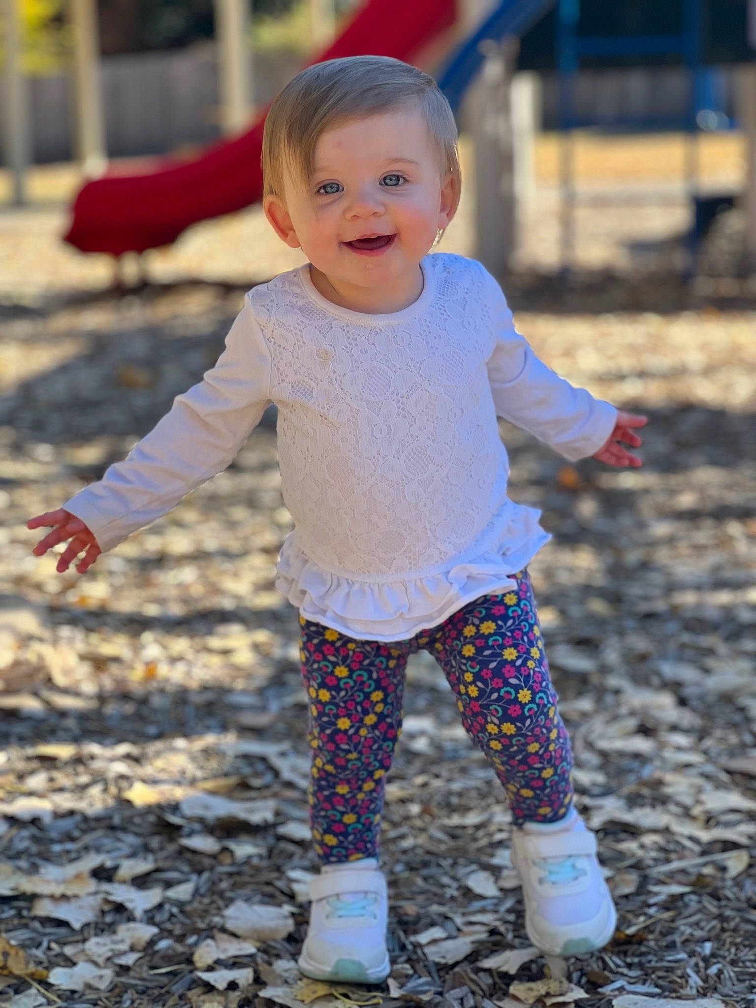 Stella is registered to the contest to win money with this photo: baby_toddler_clothing, beauty, blond, child, electric_blue, eye, face, facial_expression, fun, grass, happy, head, joy, leisure, pattern, people_in_nature, person, recreation, sleeve, smile