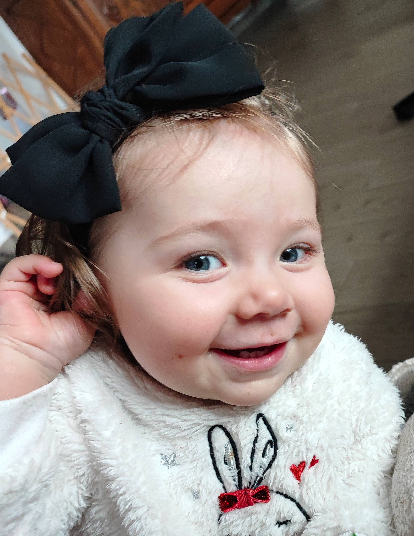 Zoe participe au concours pour gagner de l'argent avec cette photo : baby, baby_toddler_clothing, cheek, child, chin, cool, eyebrow, eyelash, facial_expression, flash_photography, happy, headgear, joy, lip, organ, person, pink, skin, sleeve, smile