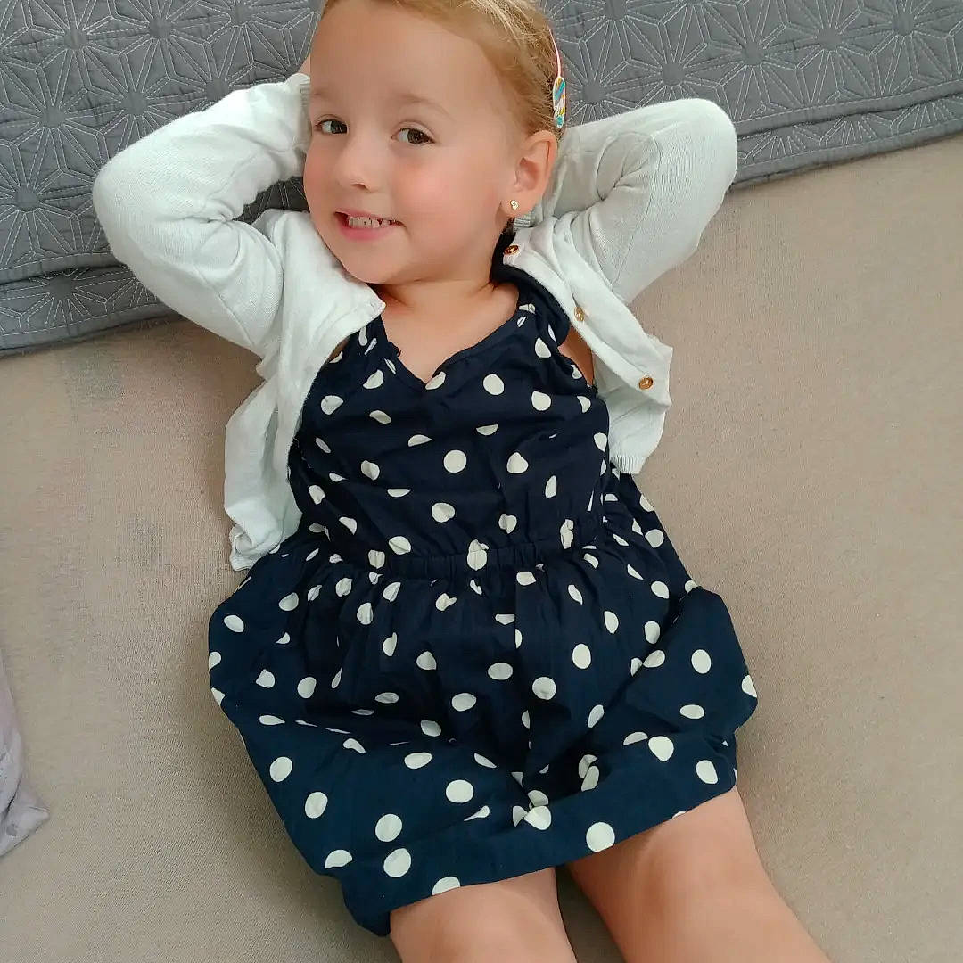 Juliana a rejoint le concours — aidez-le/la à gagner de superbes lots ! arm, baby, baby_toddler_clothing, child, collar, day_dress, dress, electric_blue, face, happy, human_leg, joy, neck, one_piece_garment, pattern, person, shoulder, sleeve, smile, toddler