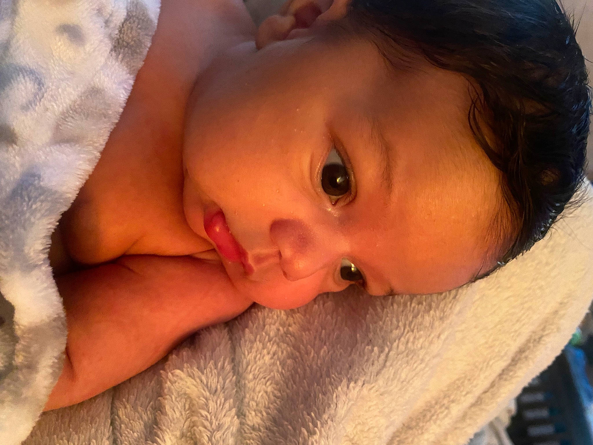 Ahmir Jr is registered to the contest to win money with this photo: arm, baby, cheek, chest, eye, eyebrow, eyelash, gesture, hair, hand, happy, head, human_body, iris, lip, mouth, nose, person, skin, thumb