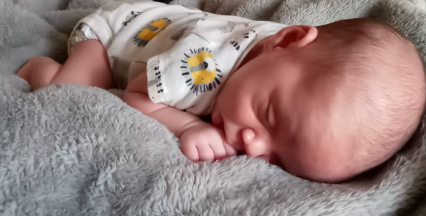 Kamdyn is registered to the contest to win money with this photo: baby, baby_sleeping, bedtime, birth, child, hand, nap, nose, person, skin, sleep, toddler