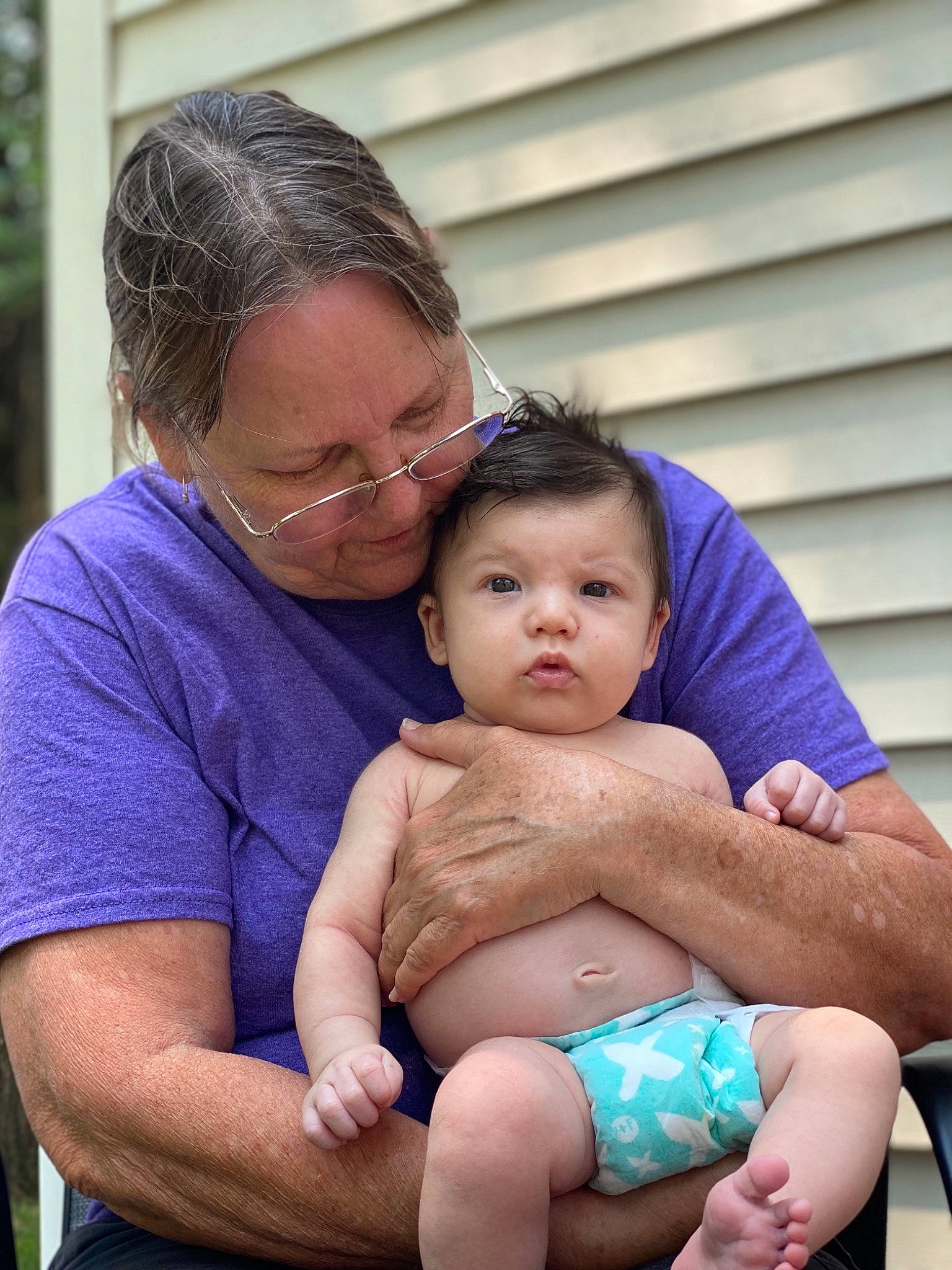 Holden is registered to the contest to win money with this photo: abdomen, baby, barefoot, event, face, fun, glasses, grass, hairstyle, happy, human_body, leisure, people, people_in_nature, person, shoulder, skin, thigh, toddler, trunk