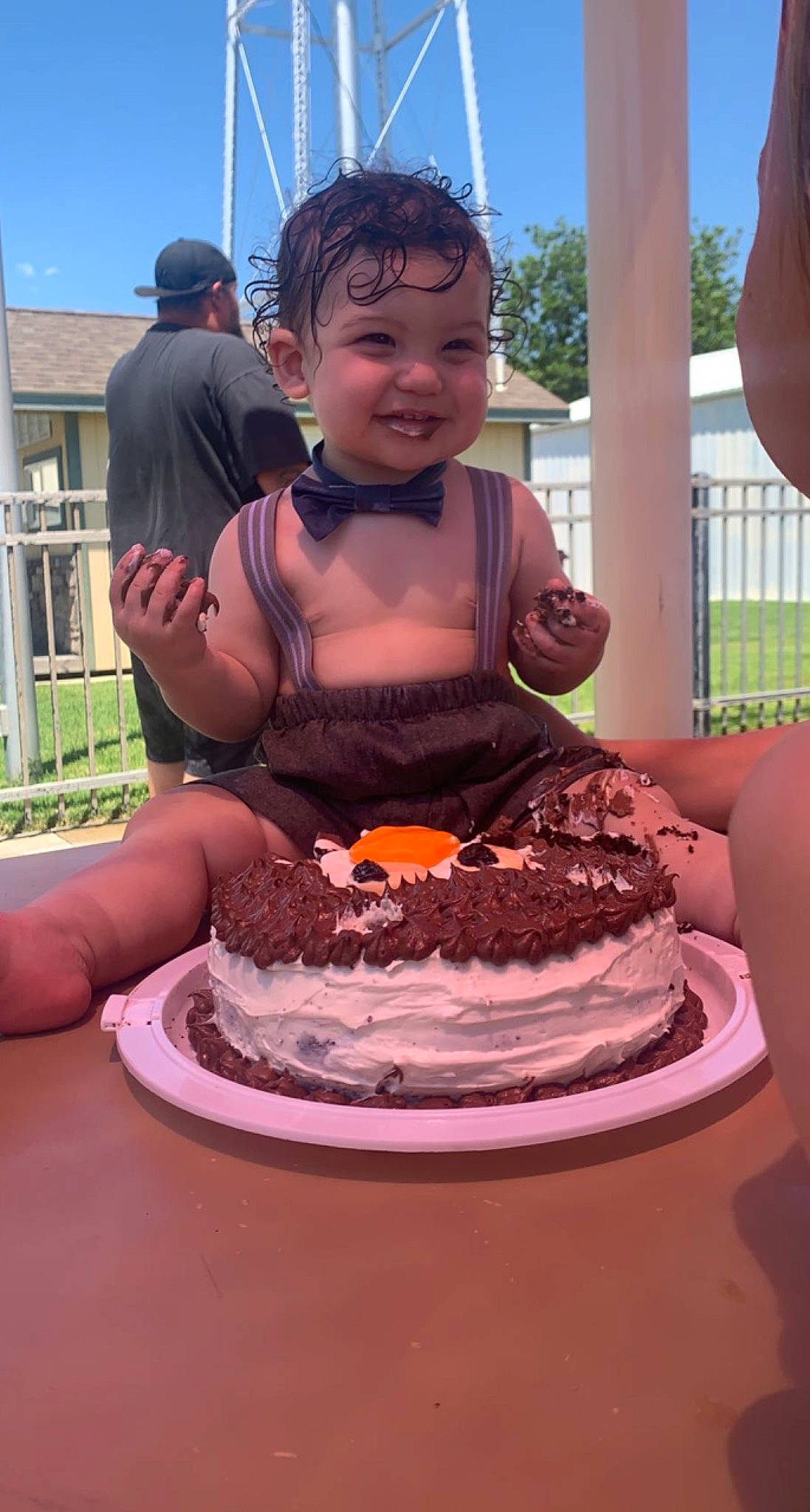 Holden is registered to the contest to win money with this photo: baked_goods, birthday, birthday_cake, buttercream, cake, cake_decorating, cake_decorating_supply, cream, cuisine, dessert, event, food, happy, ingredient, joy, leisure, person, sky, smile, sugar_cake