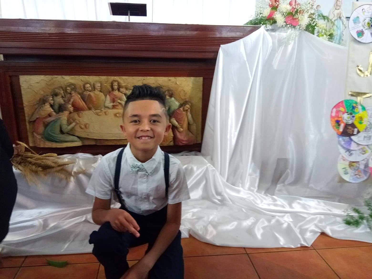 Léo a rejoint le concours — aidez-le/la à gagner de superbes lots ! ceremony, event, furniture, house, interior_design, joy, person, photography, room, textile, world