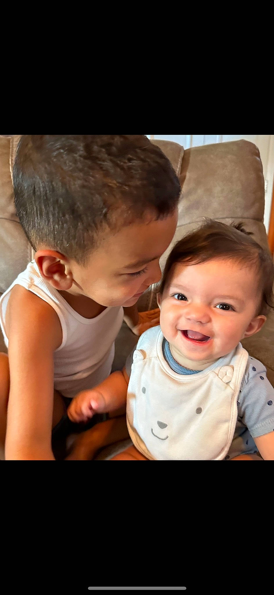 Helena is registered to the contest to win money with this photo: baby, baby_toddler_clothing, cheek, ear, eye, facial_expression, flash_photography, gesture, hairstyle, happy, head, iris, joy, lip, mouth, nose, organ, person, skin, sleeve