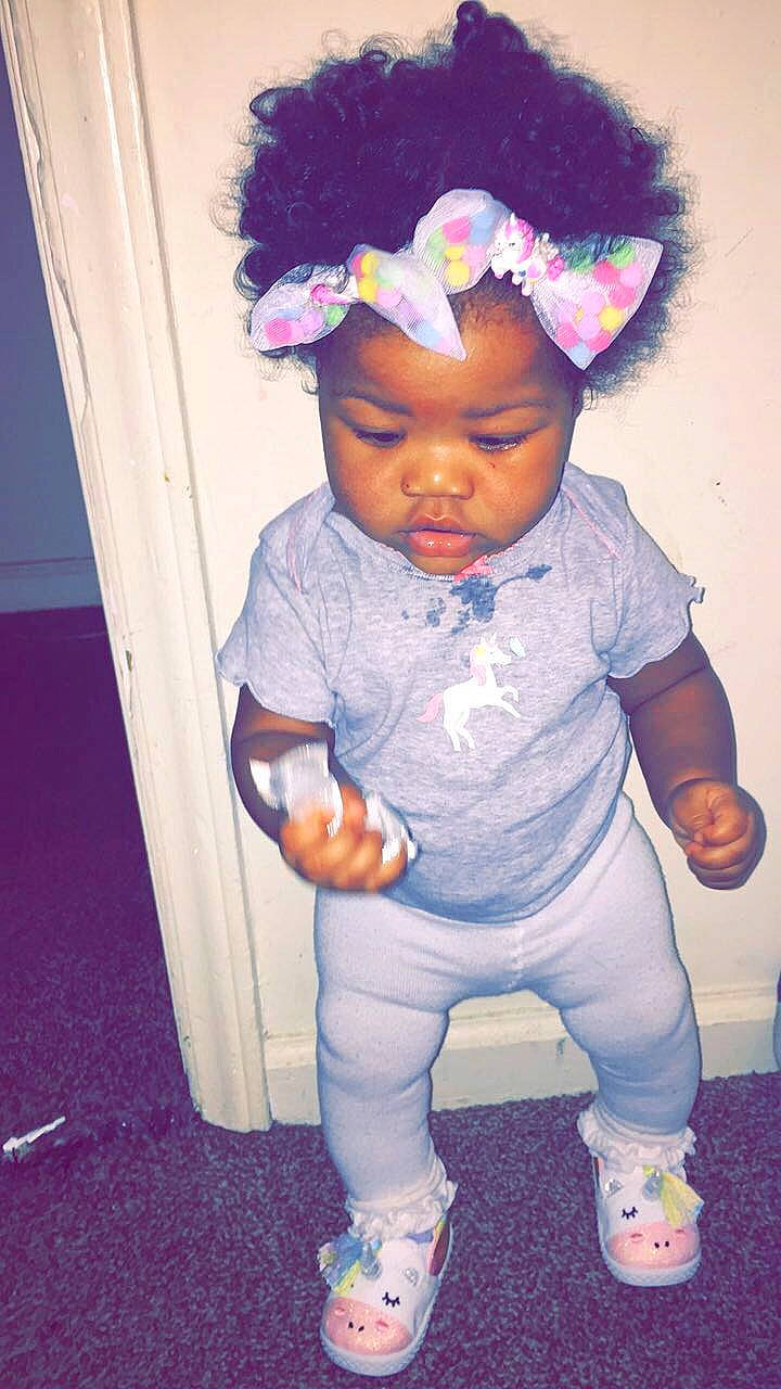 Takari is registered to the contest to win money with this photo: baby, baby_products, baby_toddler_clothing, child, fashion_accessory, hair_accessory, hairstyle, headband, headgear, person, pink, play, purple, shoe, skin, smile, toddler